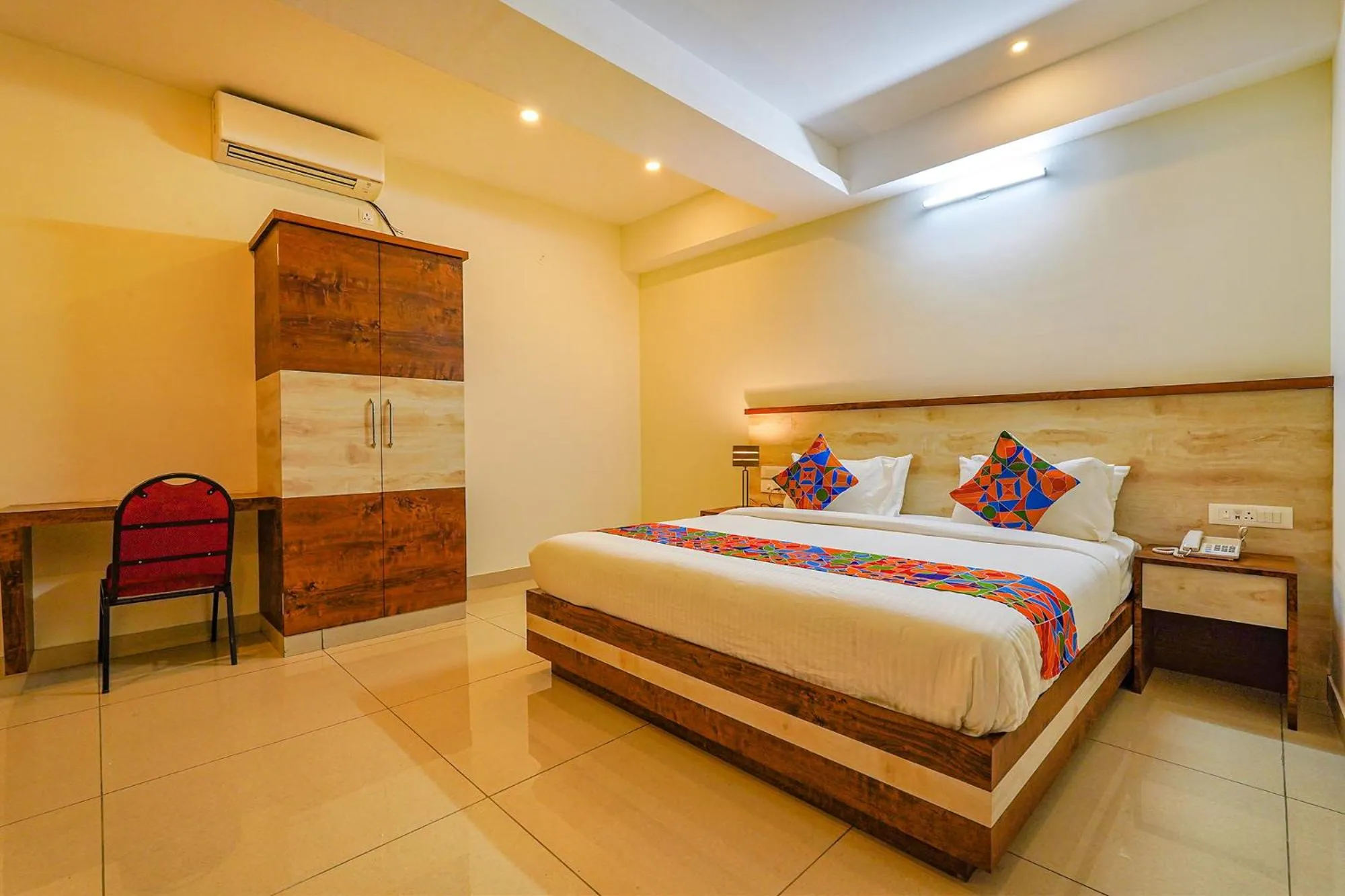 Photo of the whole room, Bed in FabHotel Shakthi Suites - Nr Jayadeva Hospital