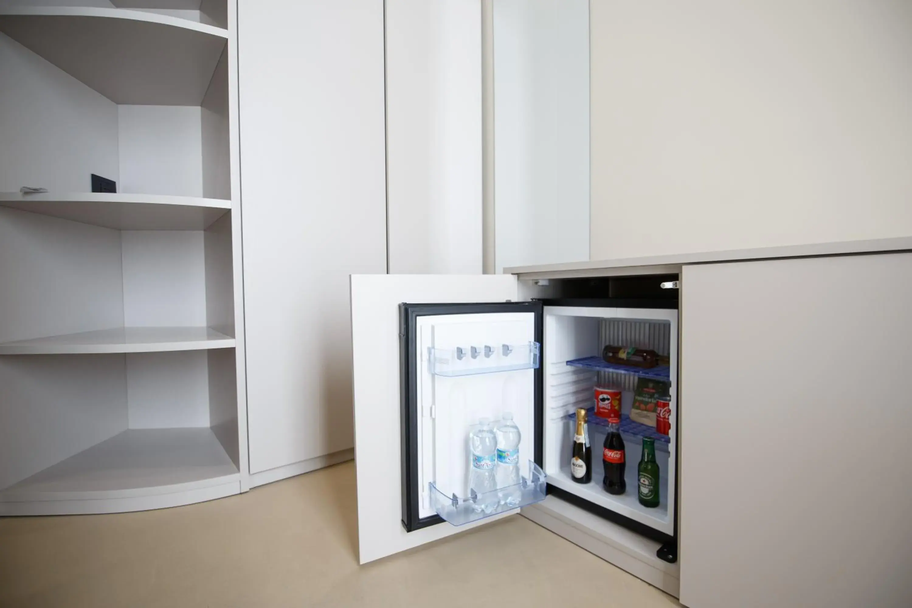 Superior Queen Room - single occupancy in MAZZINI PALACE Superior Queen Room - single occupancy in MAZZINI PALACE