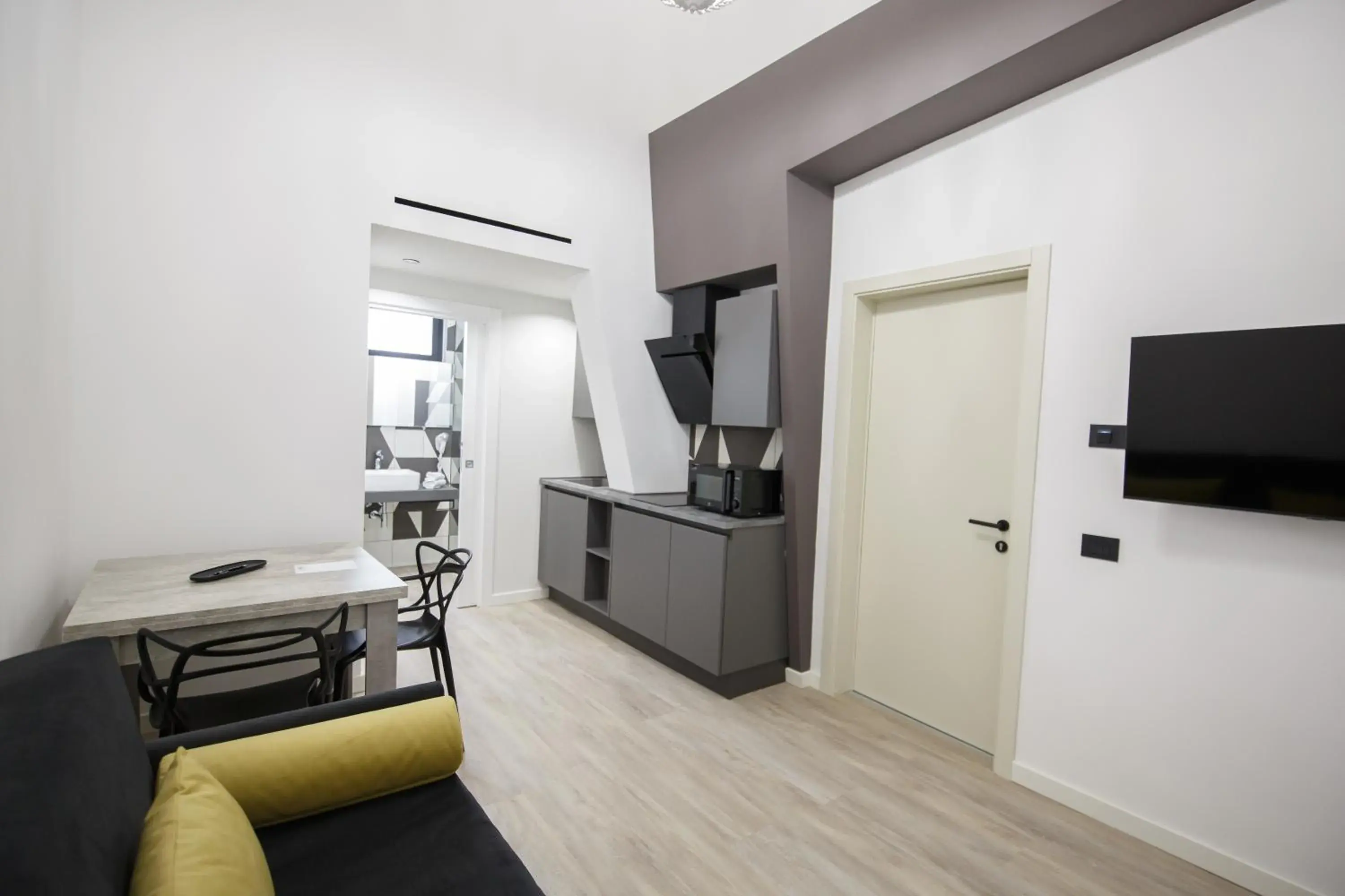 Apartment with Balcony - single occupancy in MAZZINI PALACE Apartment with Balcony - single occupancy in MAZZINI PALACE