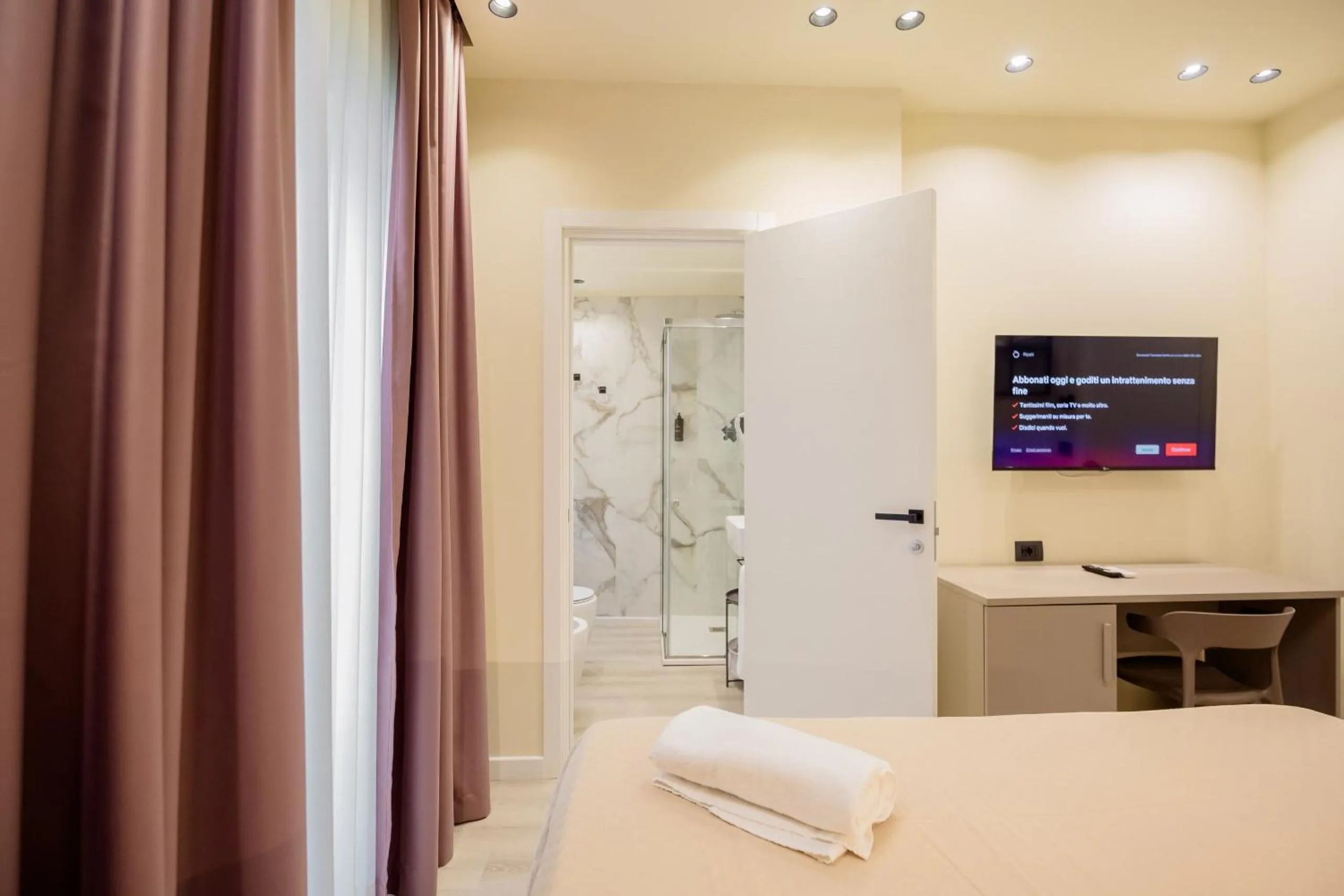 Bedroom, Bed in MAZZINI PALACE