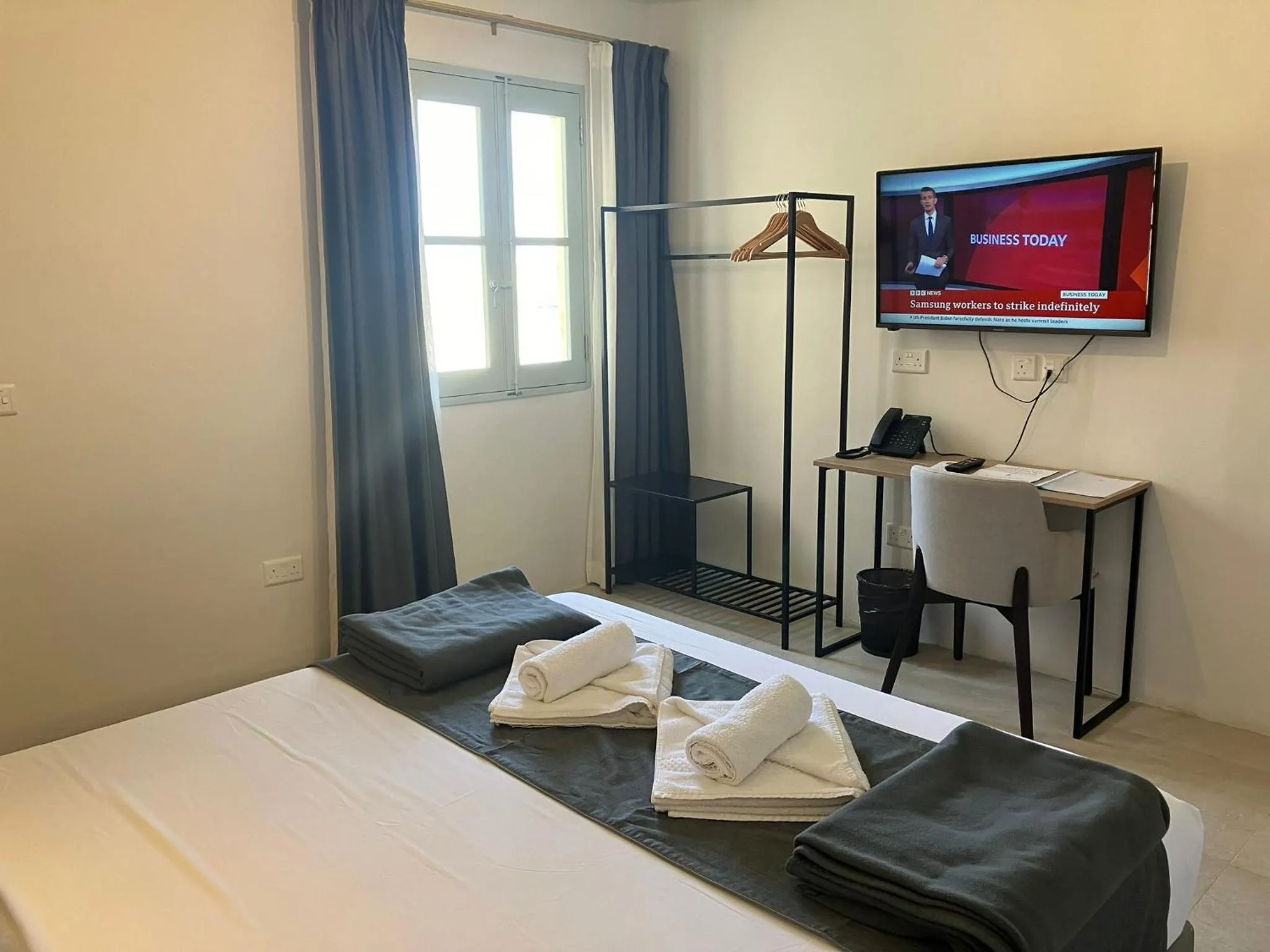 Bedroom, Bed in Mulberry Suites