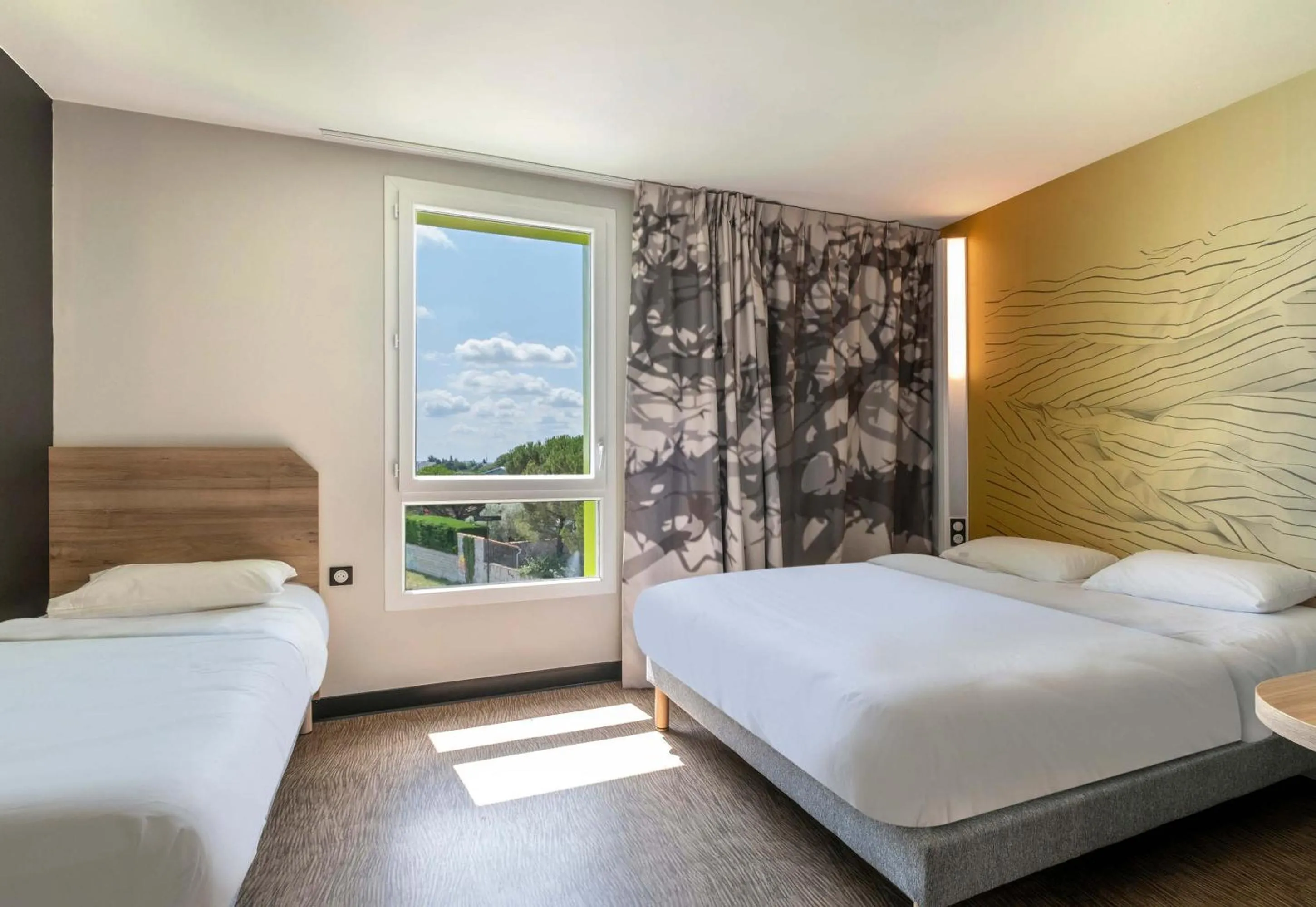 Bedroom, Bed in B&B HOTEL Saintes