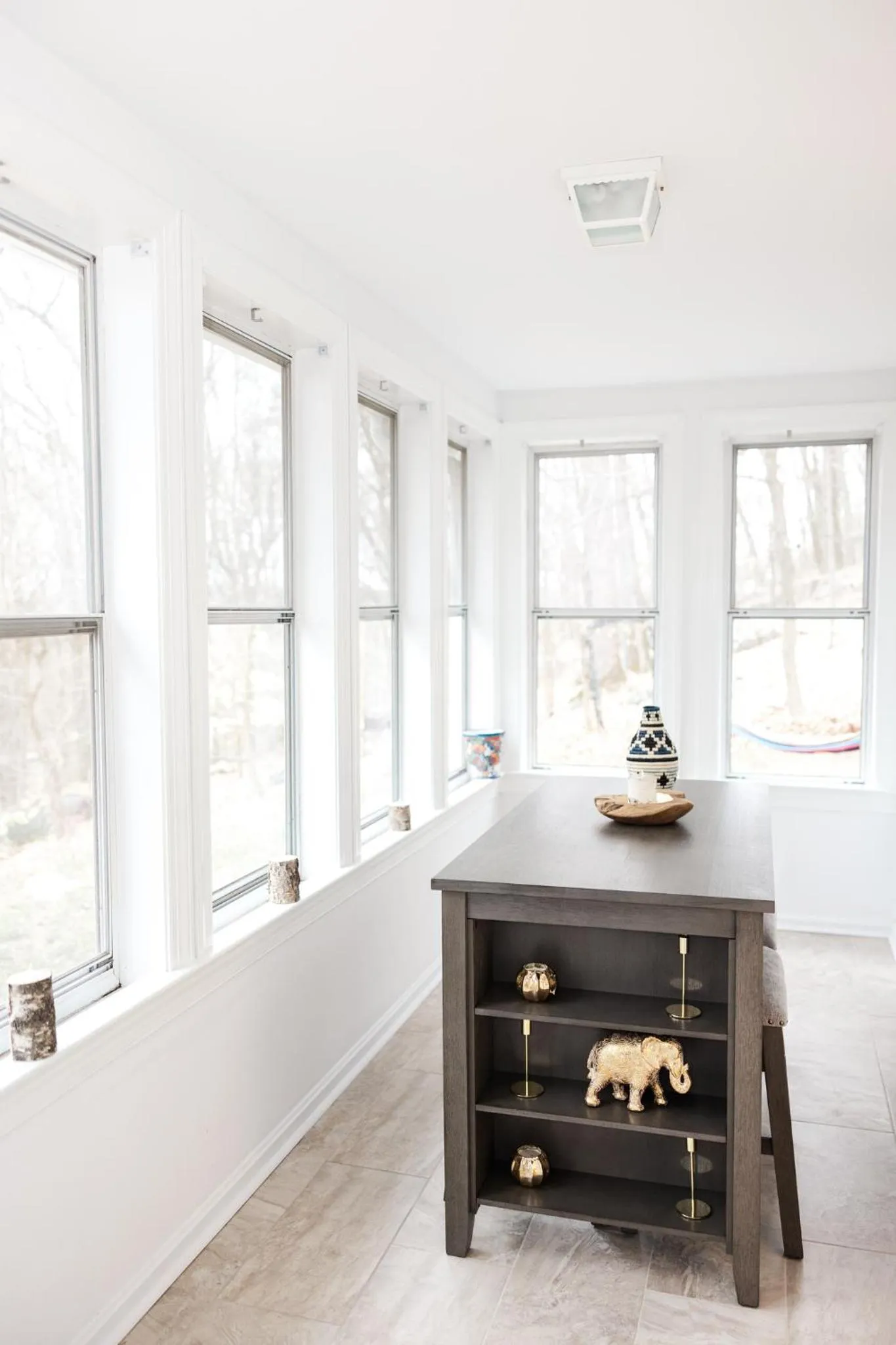 Dining area in Cowry Acres - 11 Acre Enchanted Retreat, Hot Tub