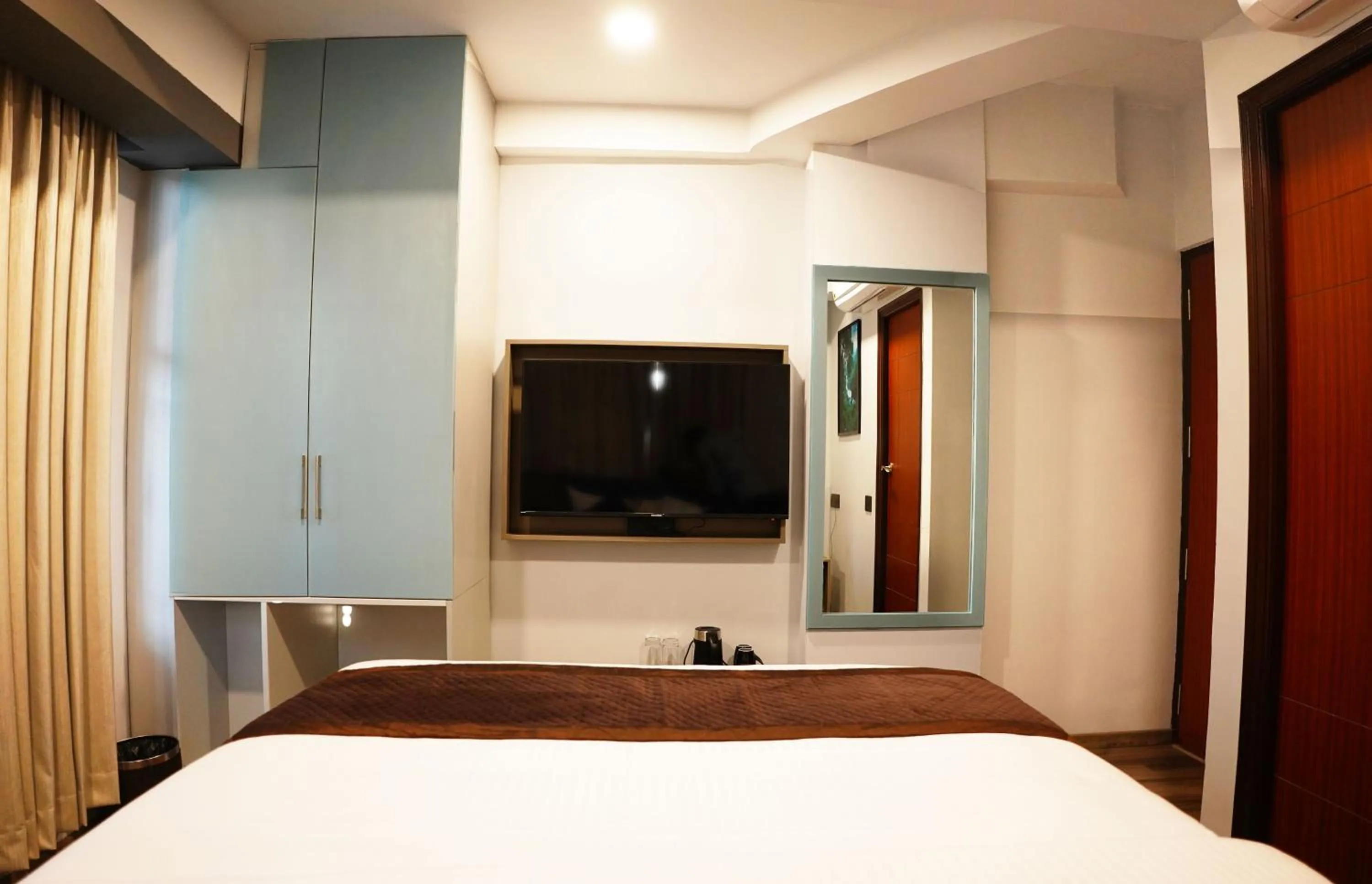 Bed in Dream Hotel - Richmond