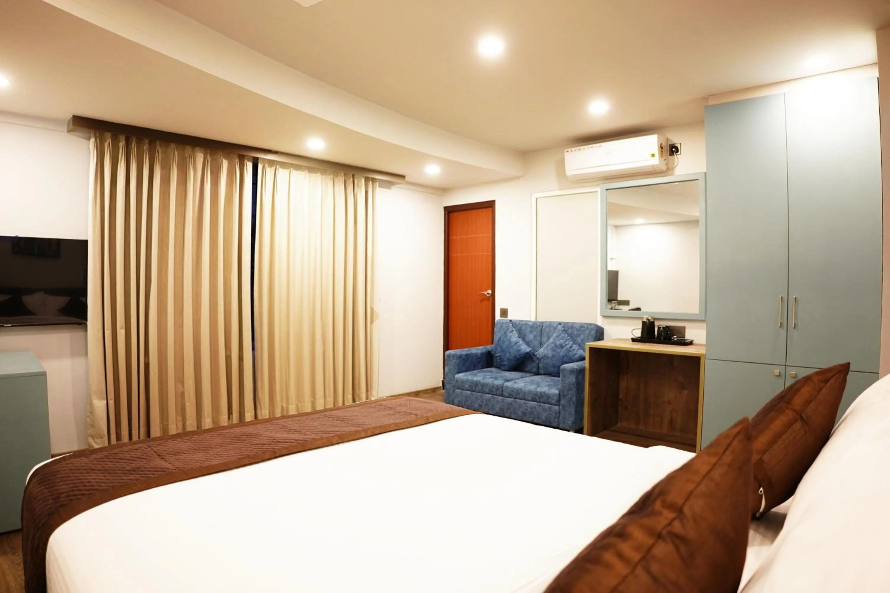 Bed in Dream Hotel - Richmond