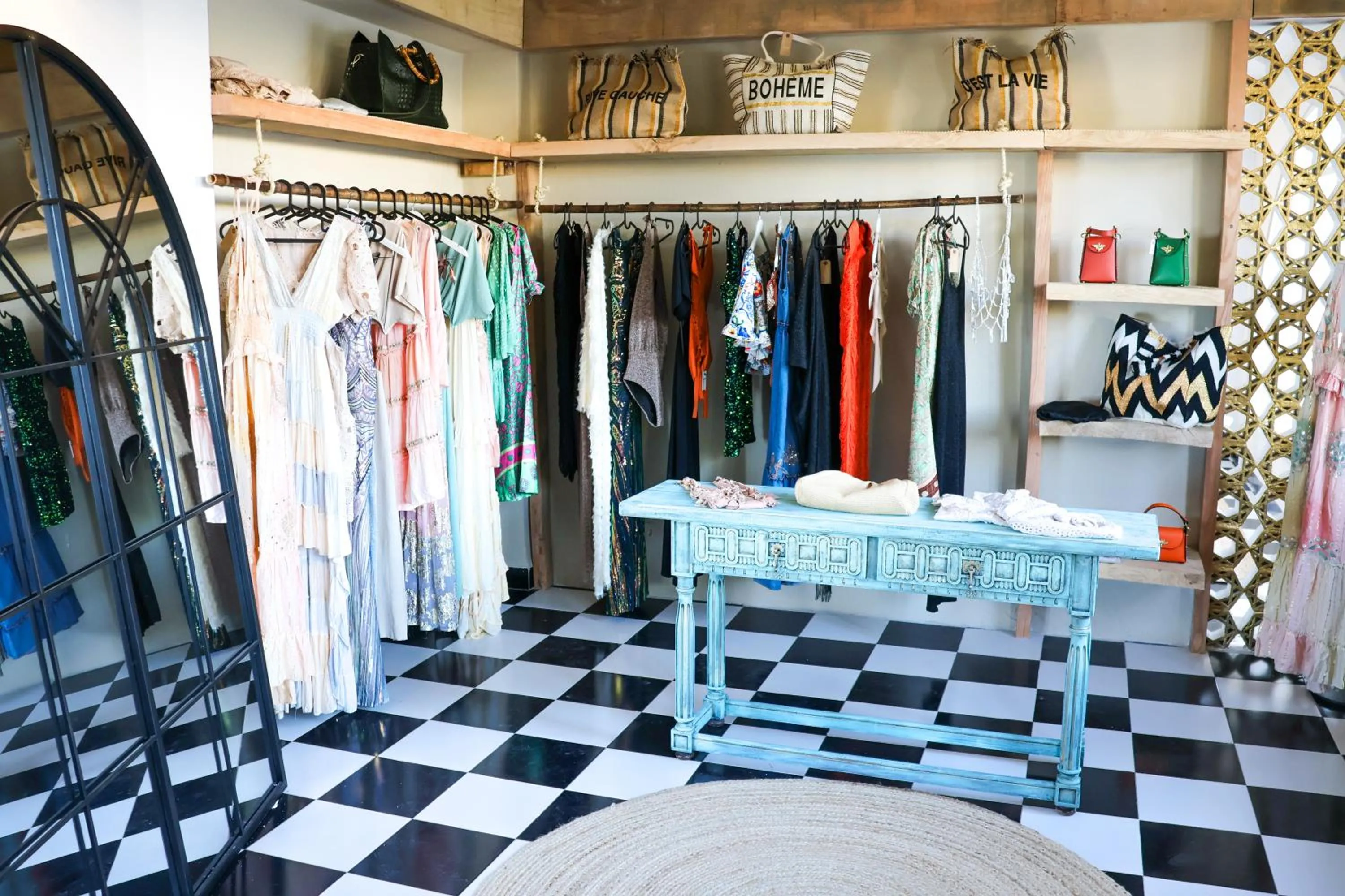 On-site shops in Hotel Galfi - Boutique & Adults Only