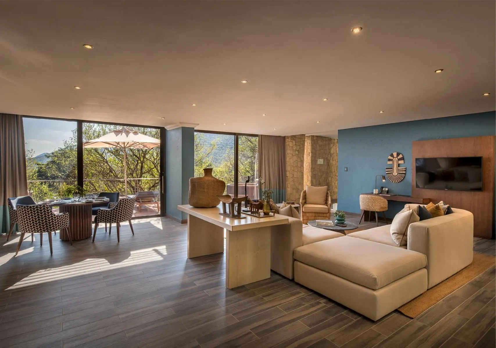 TV and multimedia in Babohi at Qwabi Private Game Reserve by NEWMARK