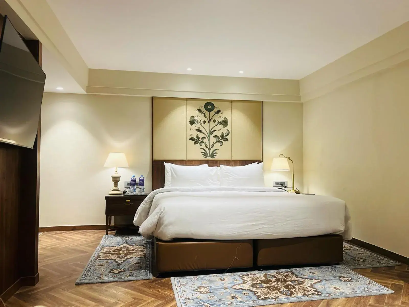 Bedroom, Bed in Radisson Hotel Sonamarg Bedroom, Bed in Radisson Hotel Sonamarg