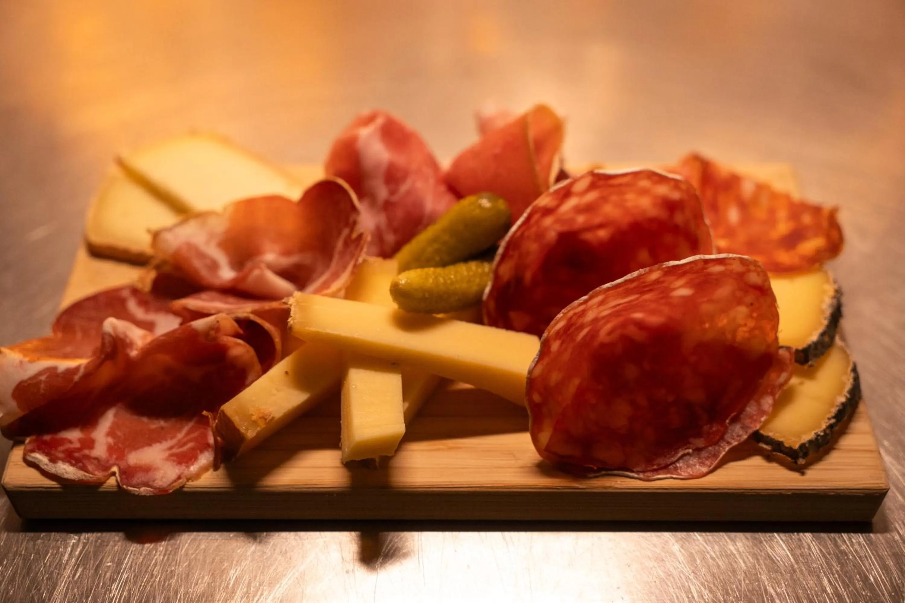 Restaurant/places to eat in Auberge Le Valezan