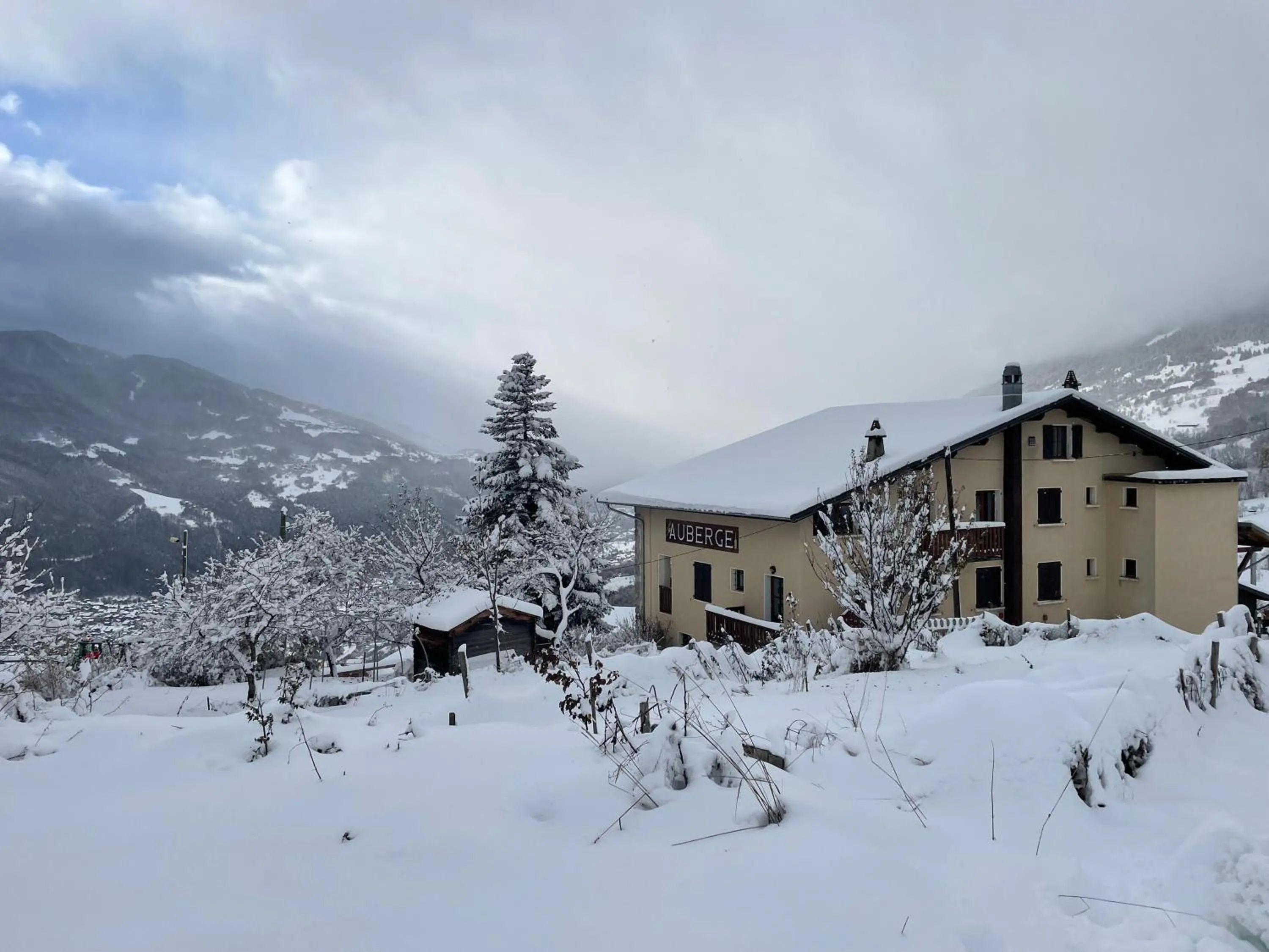 Property building in Auberge Le Valezan