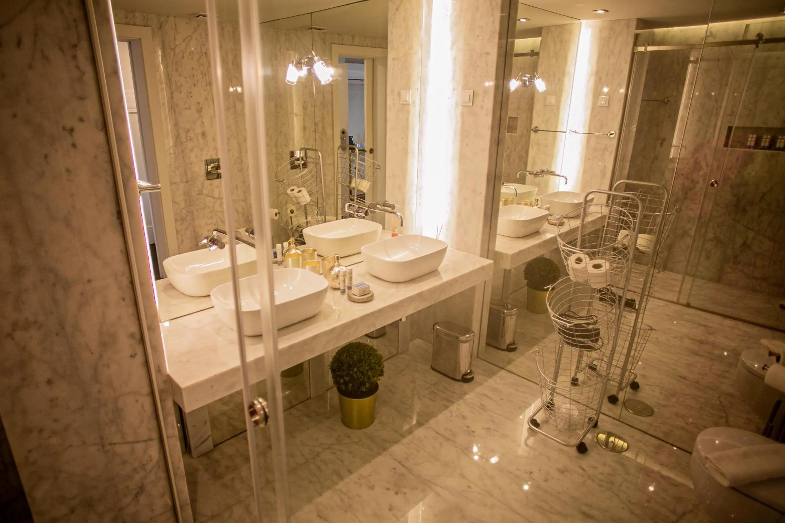 Shower in 262 Boutique Aliados