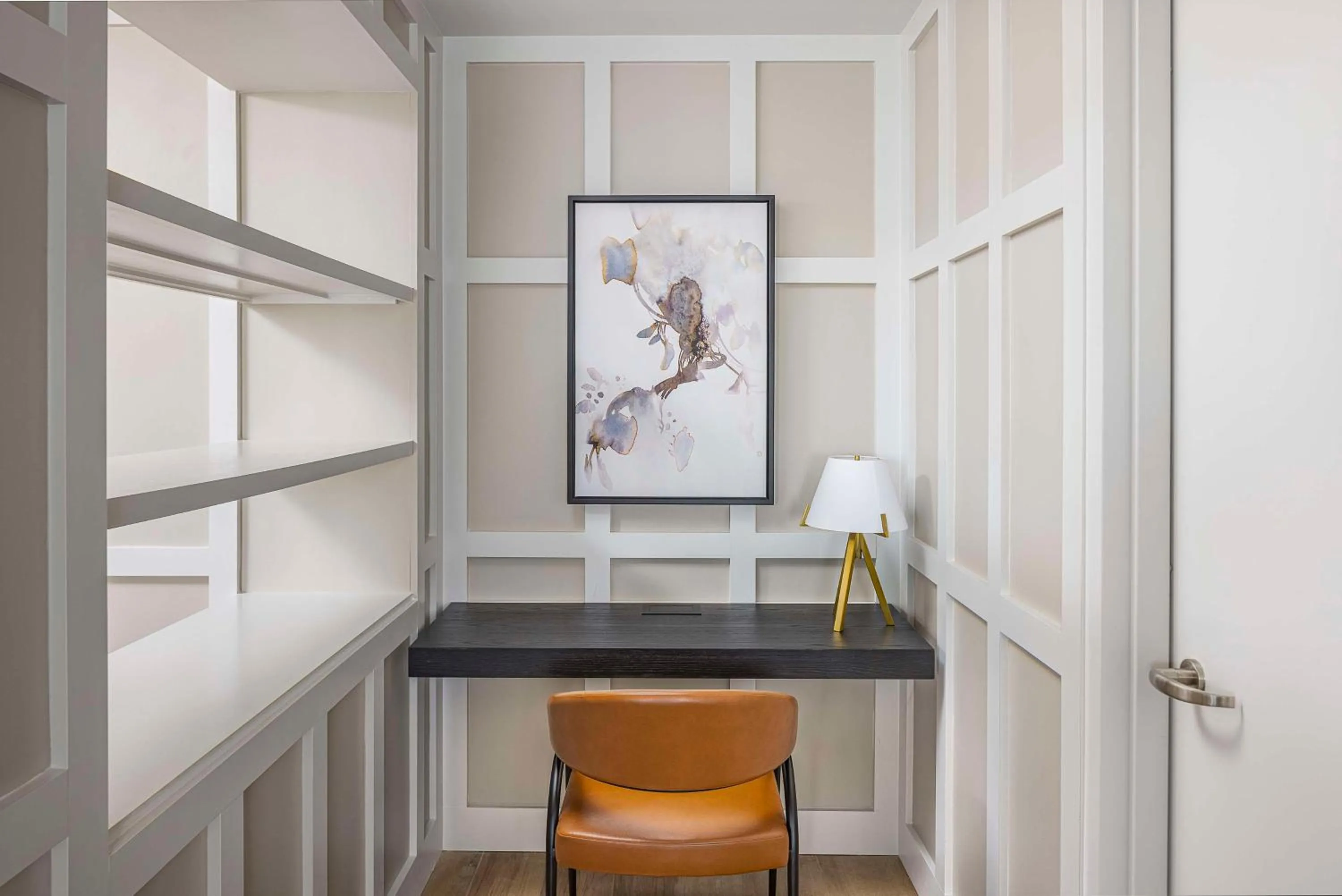 Bedroom in Signia By Hilton Atlanta Georgia World Congress Center