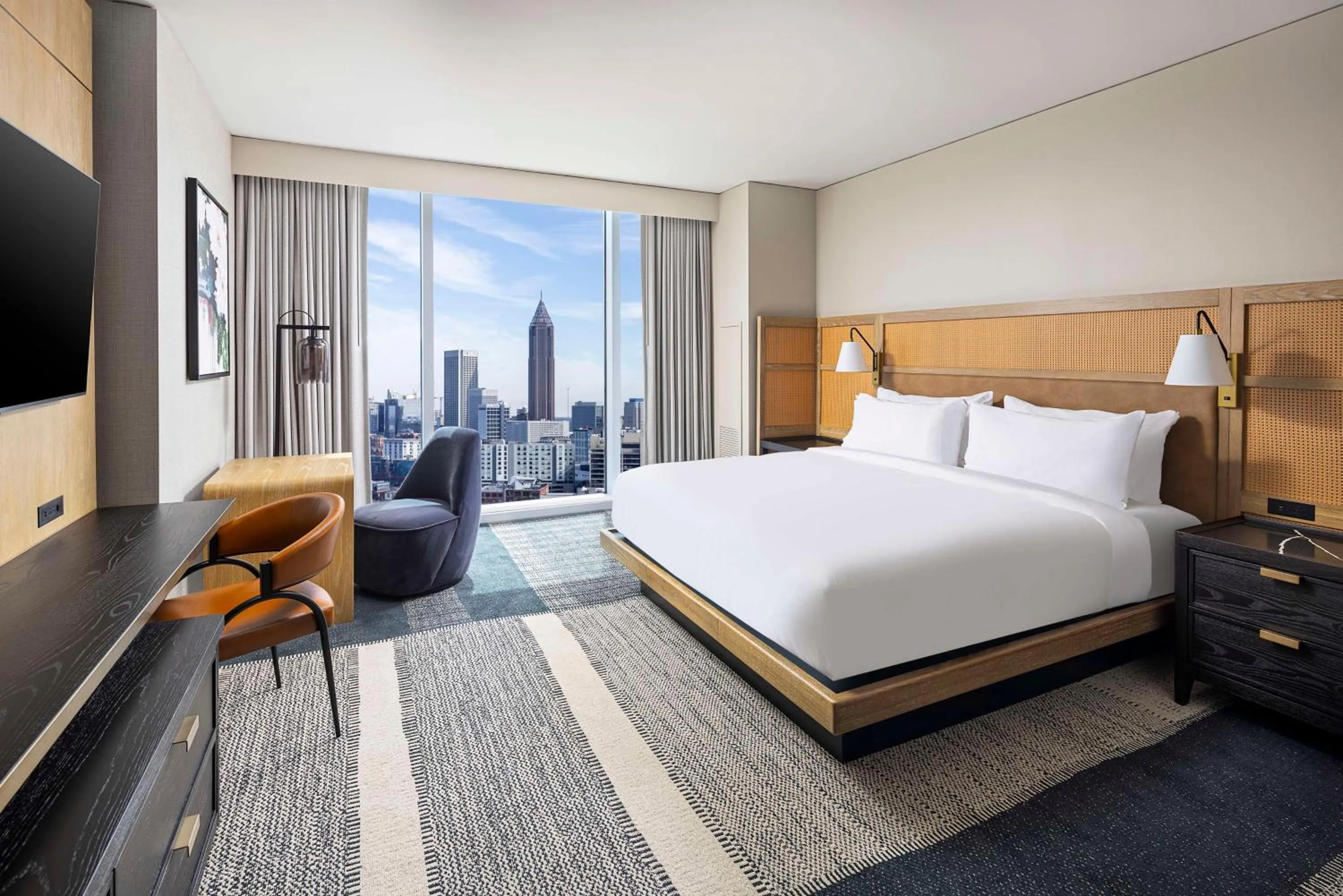 Bedroom, Bed in Signia By Hilton Atlanta Georgia World Congress Center