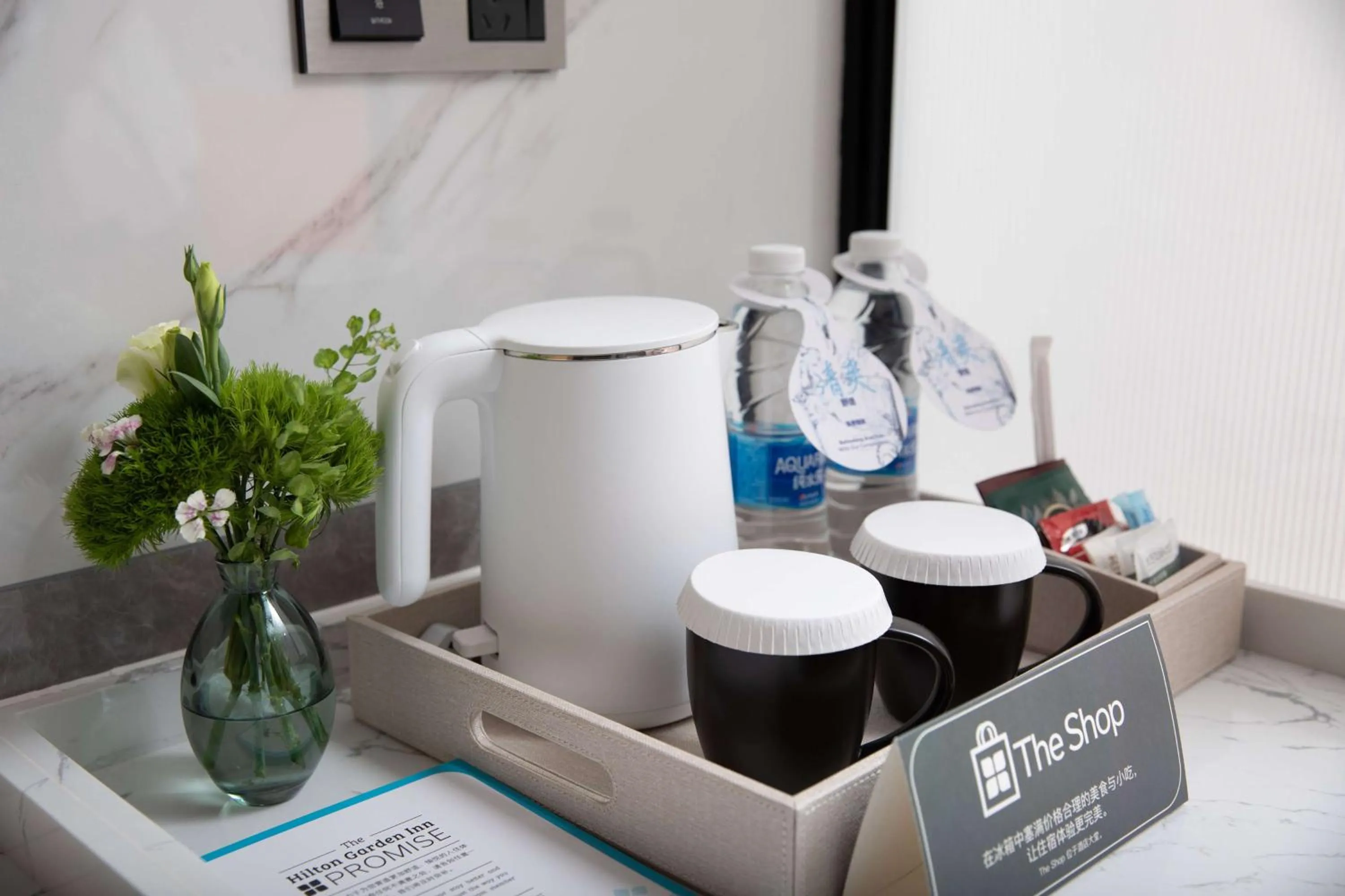 Photo of the whole room in Hilton Garden Inn Hangzhou Xiaoshan