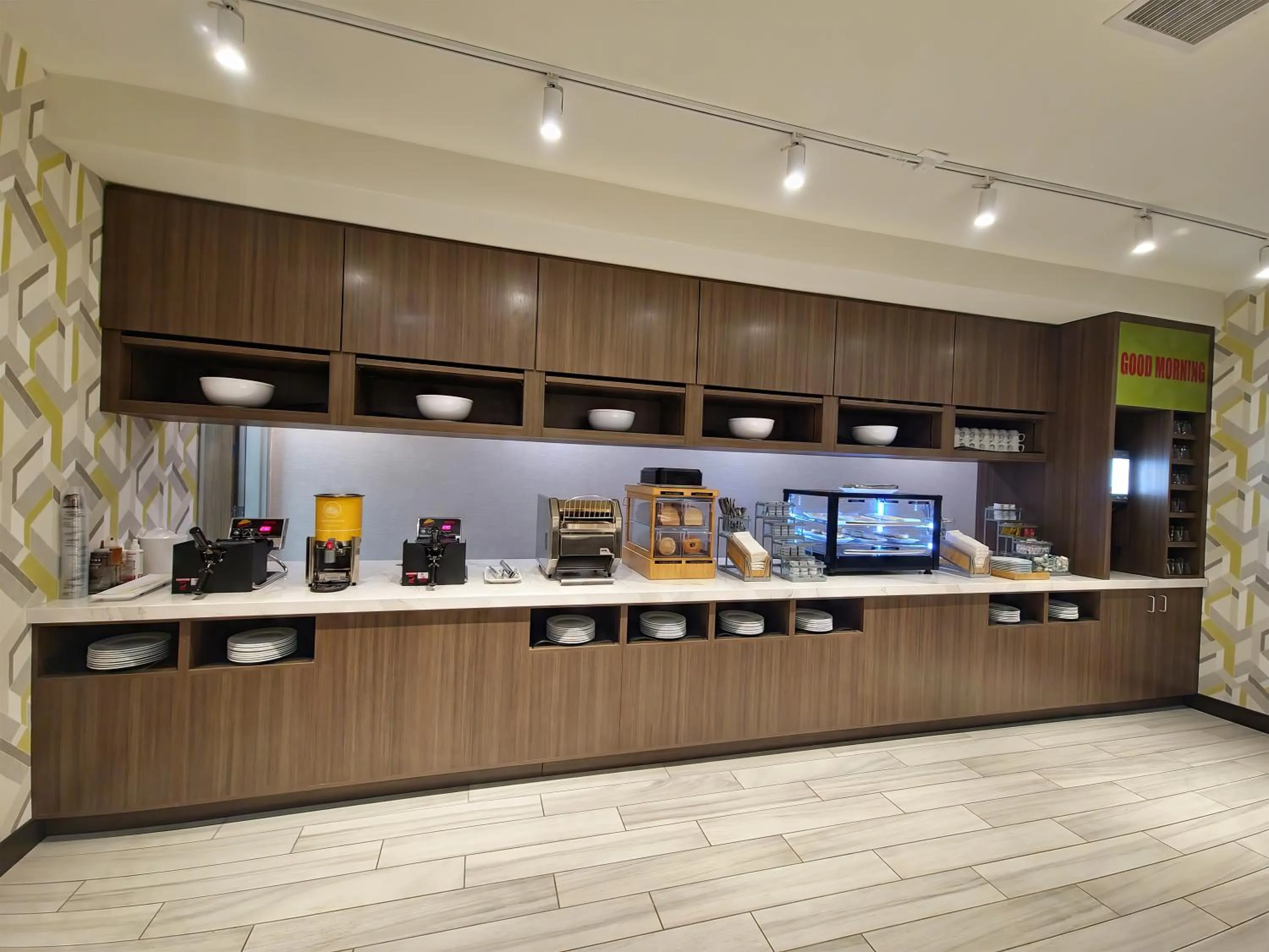 Breakfast in Home2 Suites By Hilton Bolingbrook Chicago