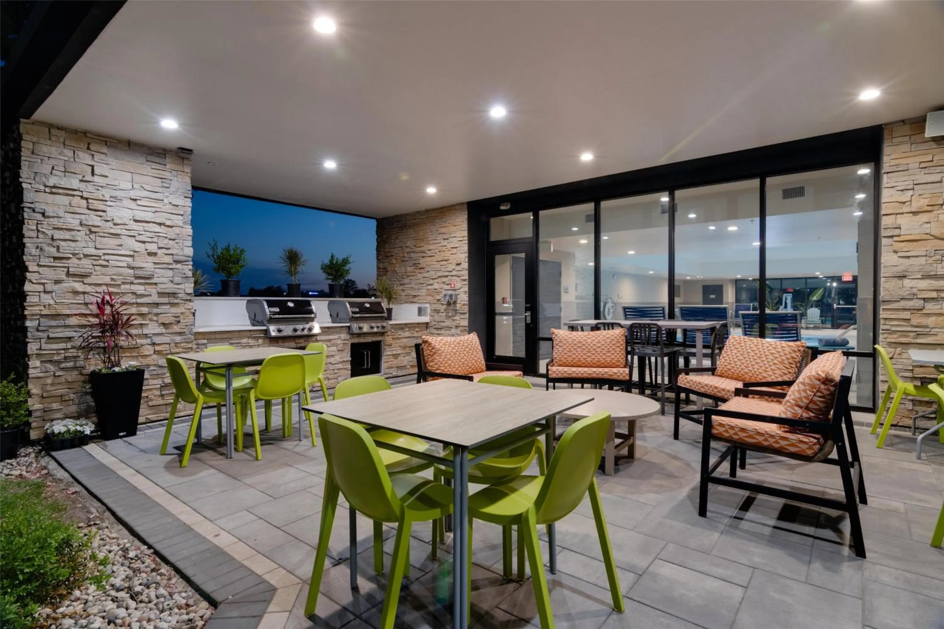 Patio in Home2 Suites By Hilton Bolingbrook Chicago