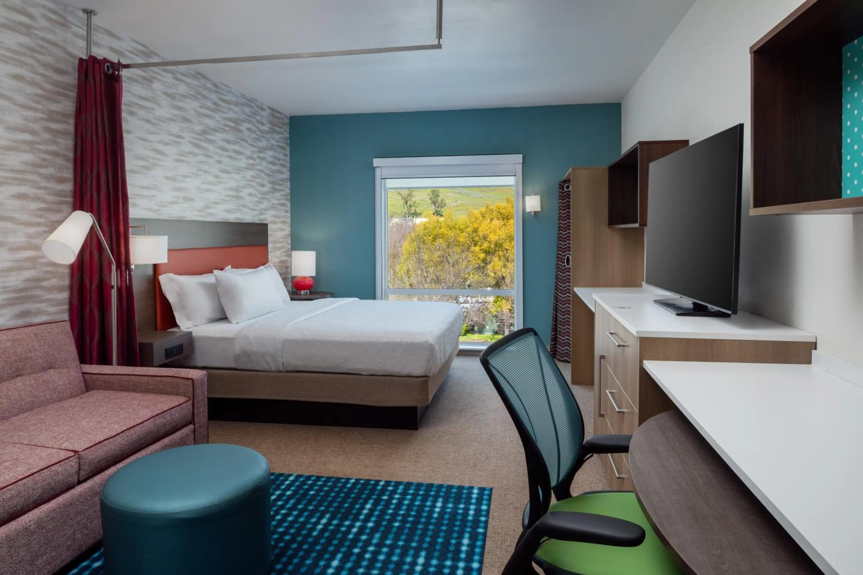 Bed in Home2 Suites By Hilton San Jose South