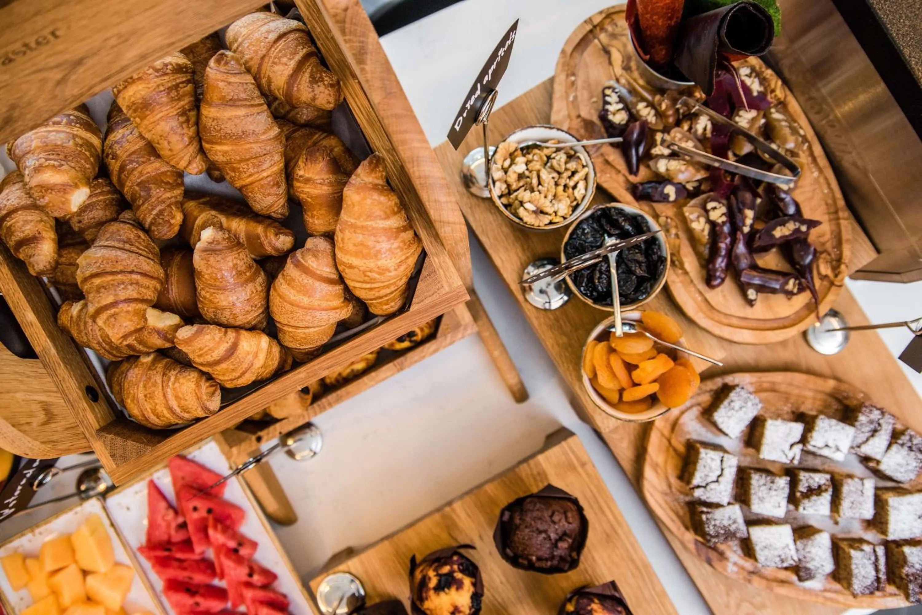 Restaurant/places to eat in Hilton Garden Inn Tbilisi Riverview