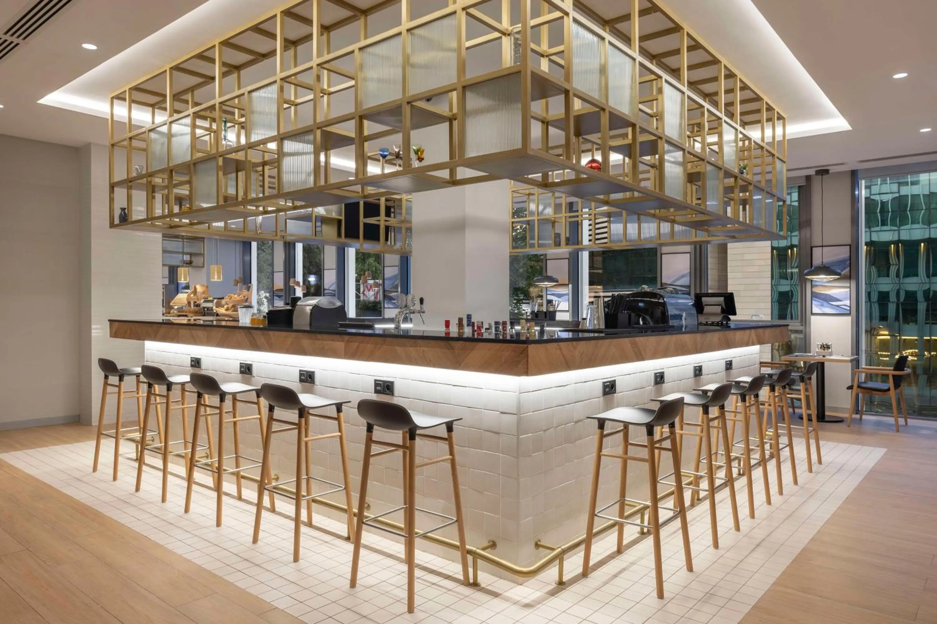 Lounge or bar in Hilton Garden Inn Tbilisi Riverview