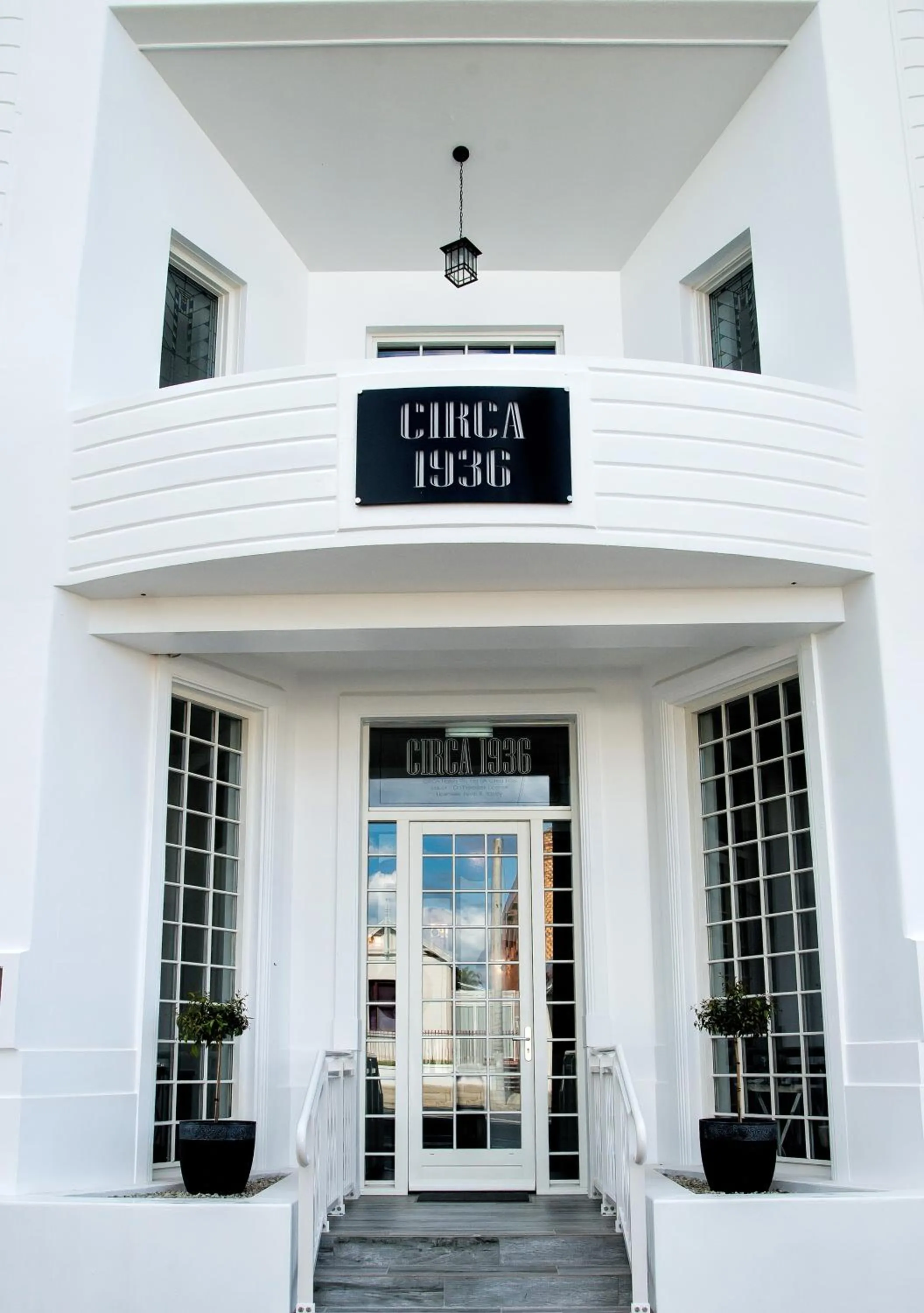 Property building in CIRCA 1936 Art Hotel