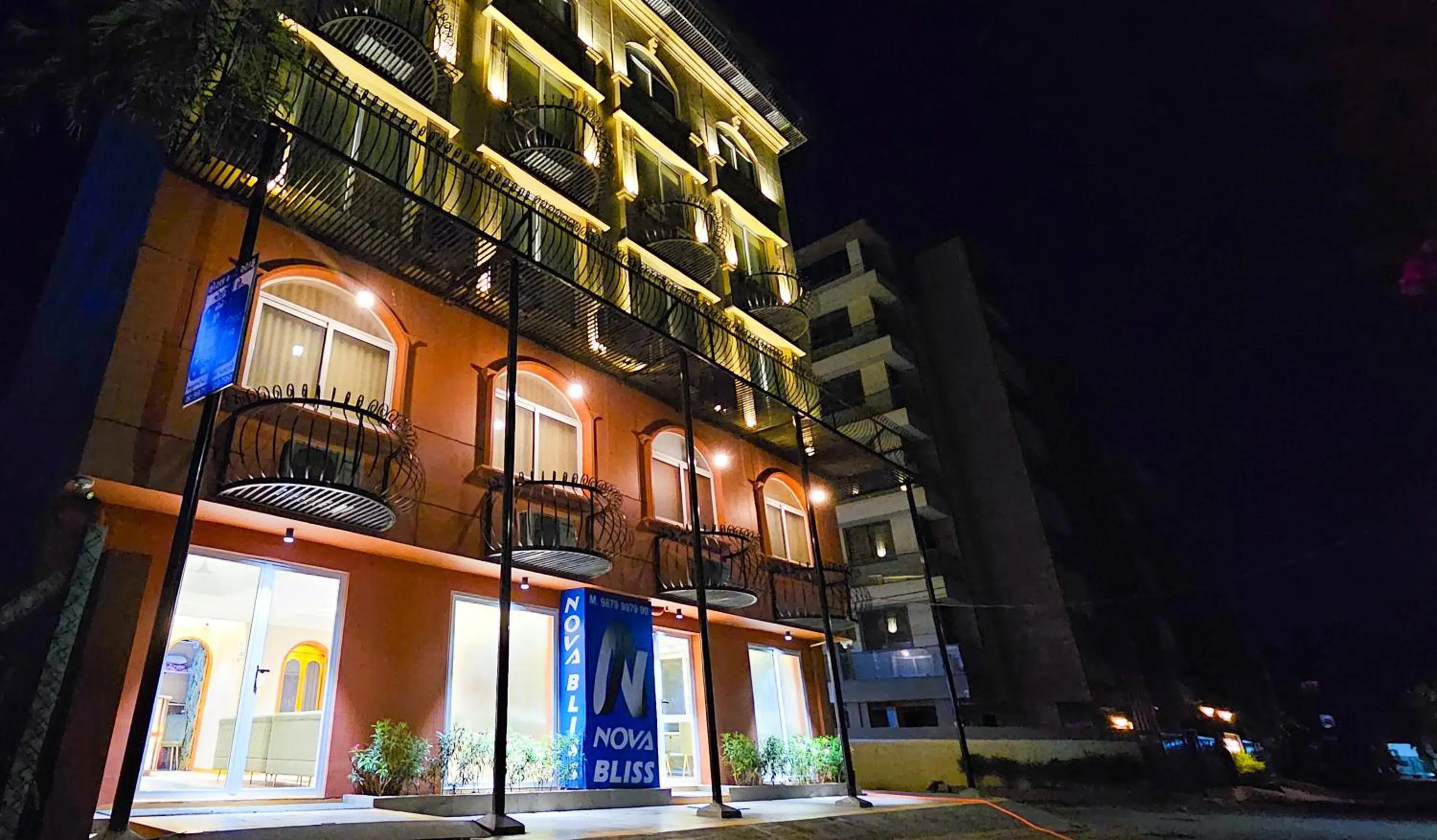 Facade/entrance in Hotel Nova Bliss