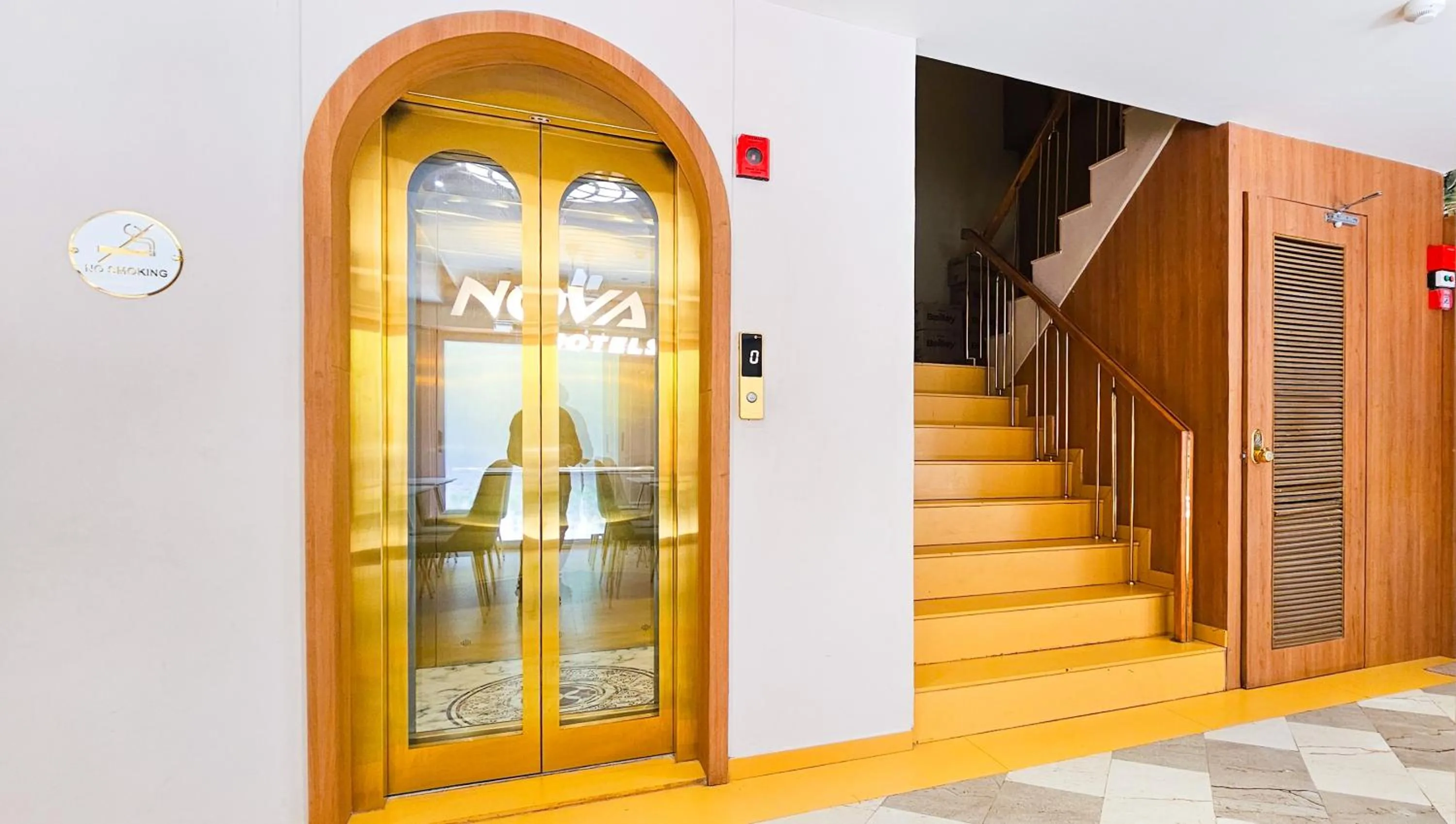 Restaurant/places to eat in Hotel Nova Bliss