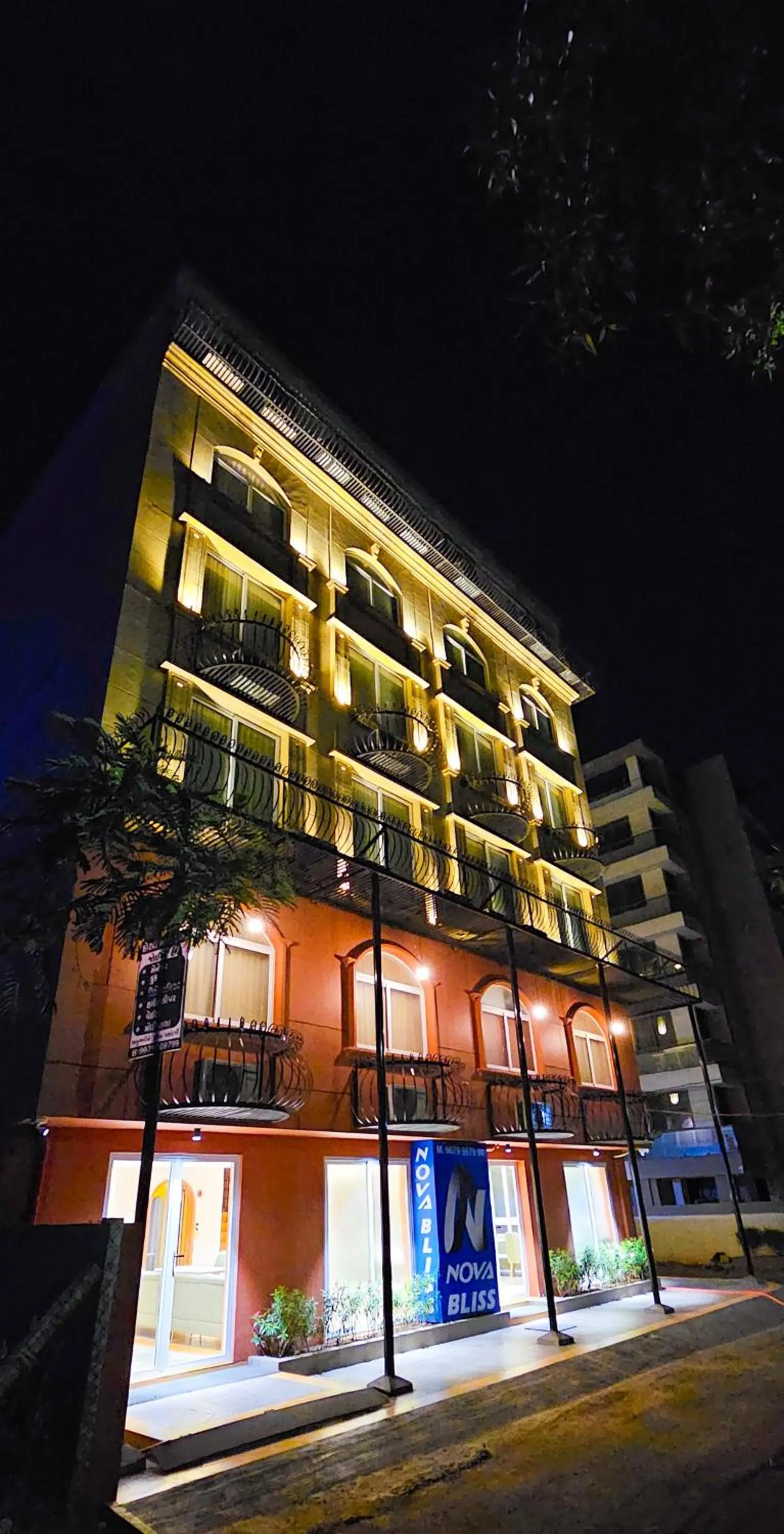 Facade/entrance in Hotel Nova Bliss