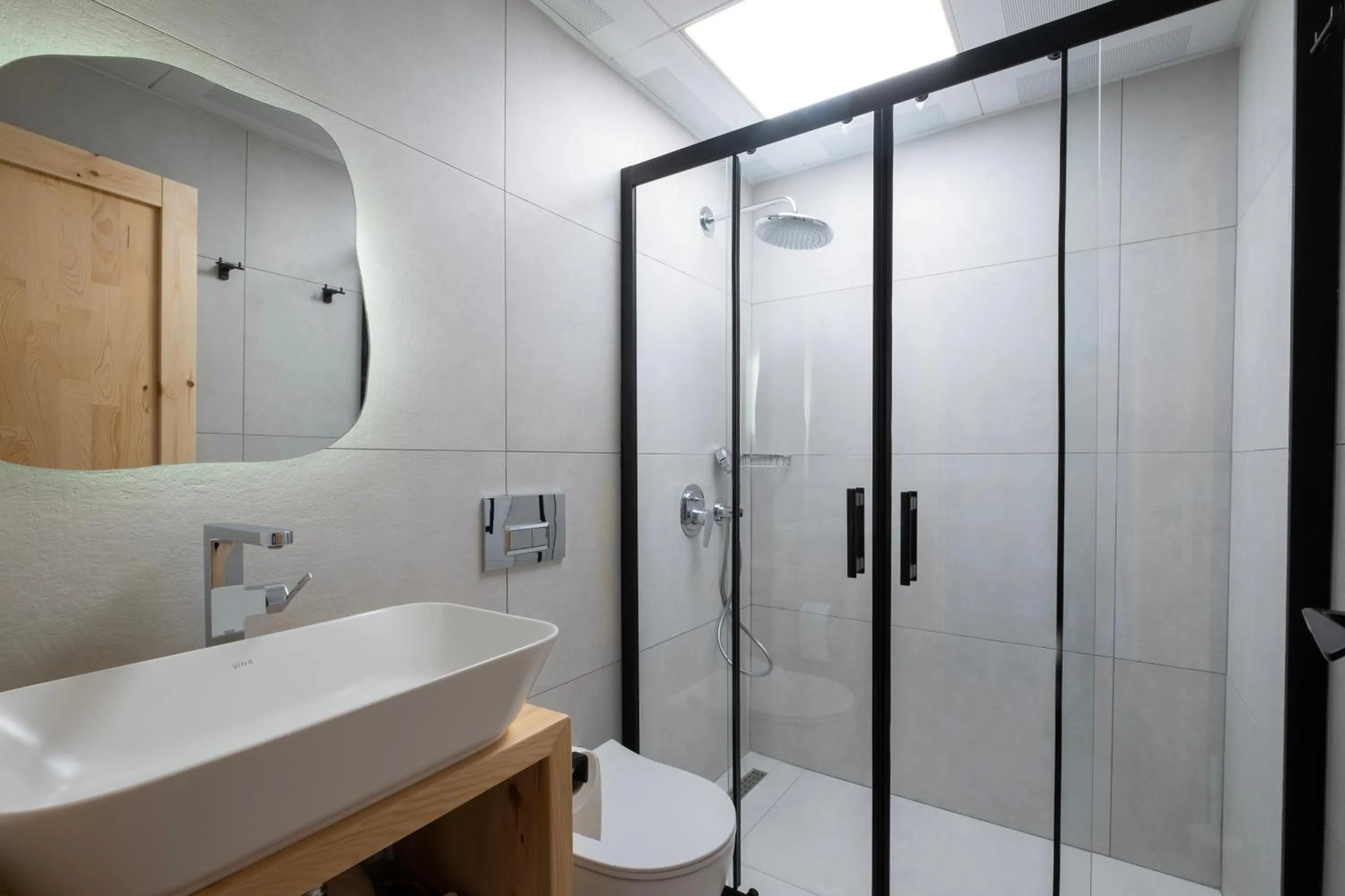 Shower in Audo Studio