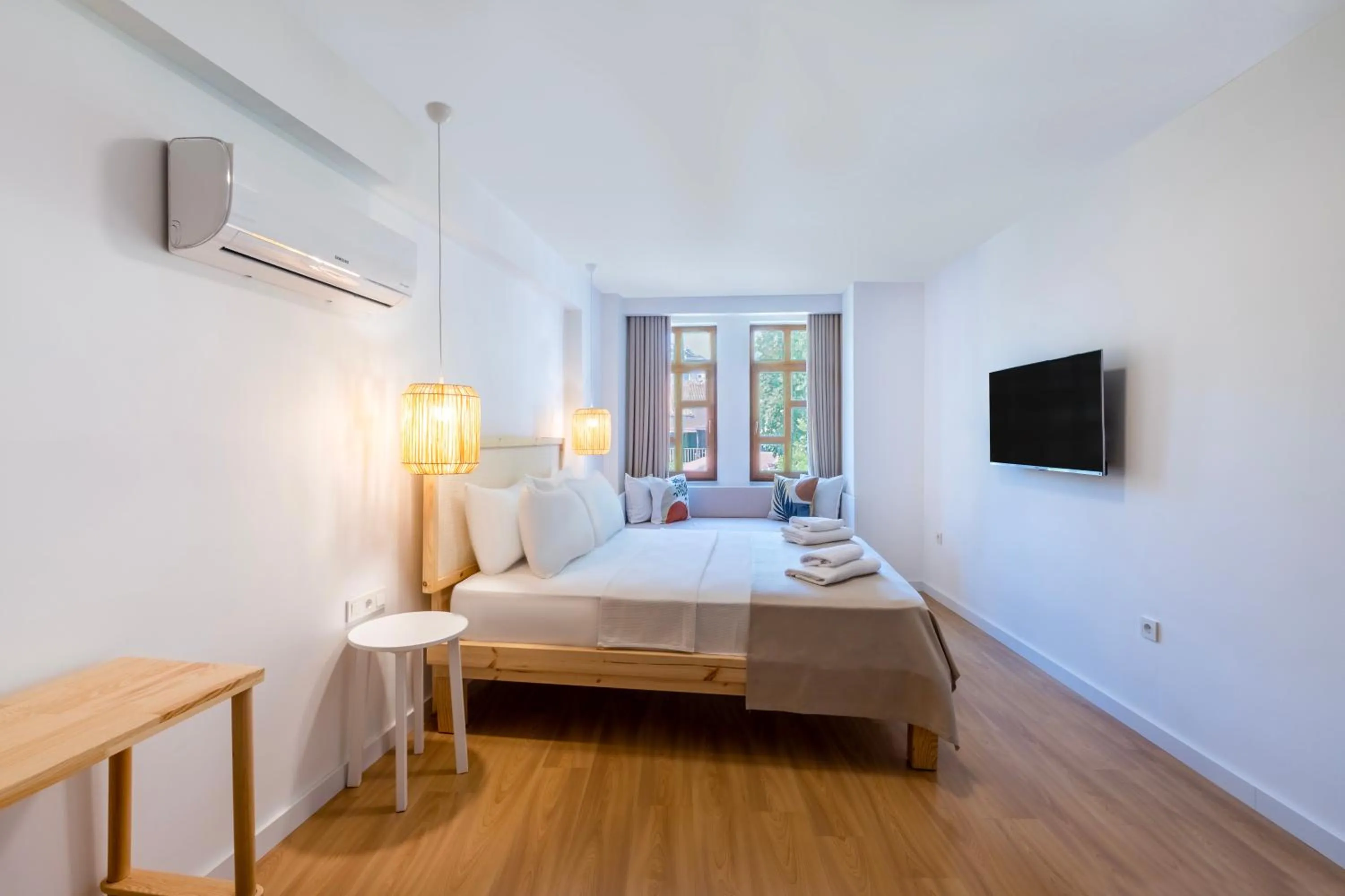 Photo of the whole room, Bed in Audo Studio