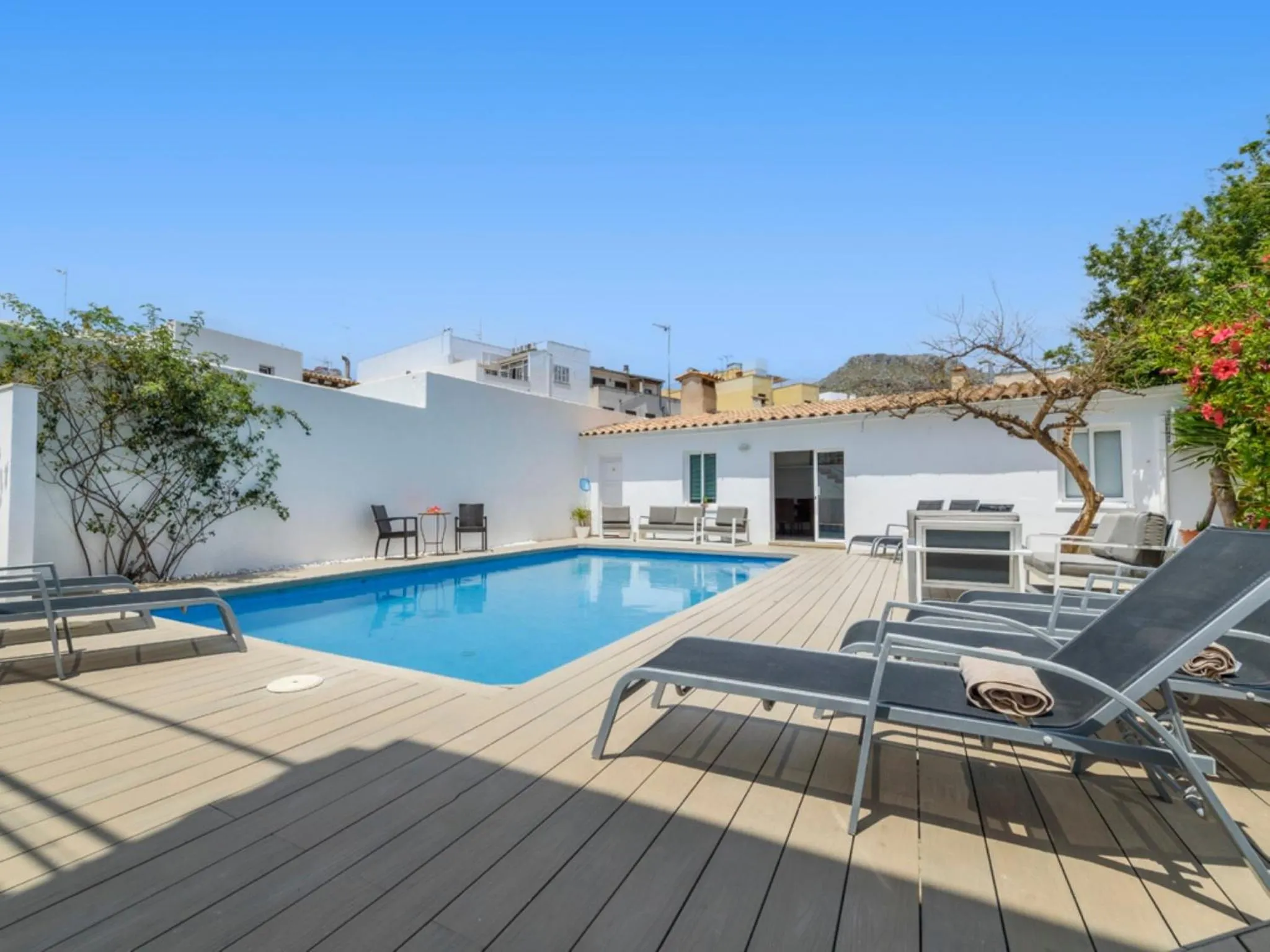 Property building in Villa Nacho