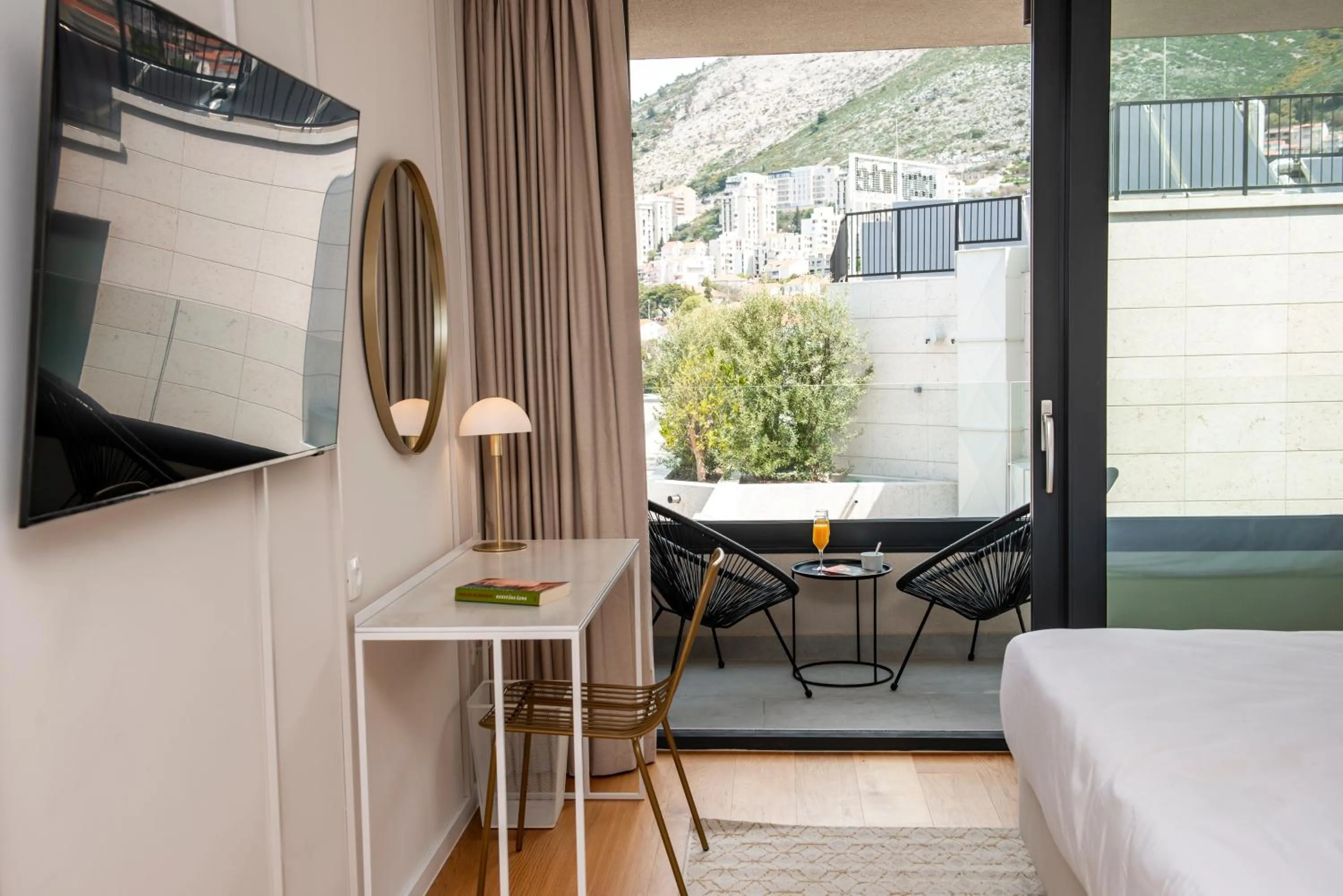 TV and multimedia, Bed in City Residences