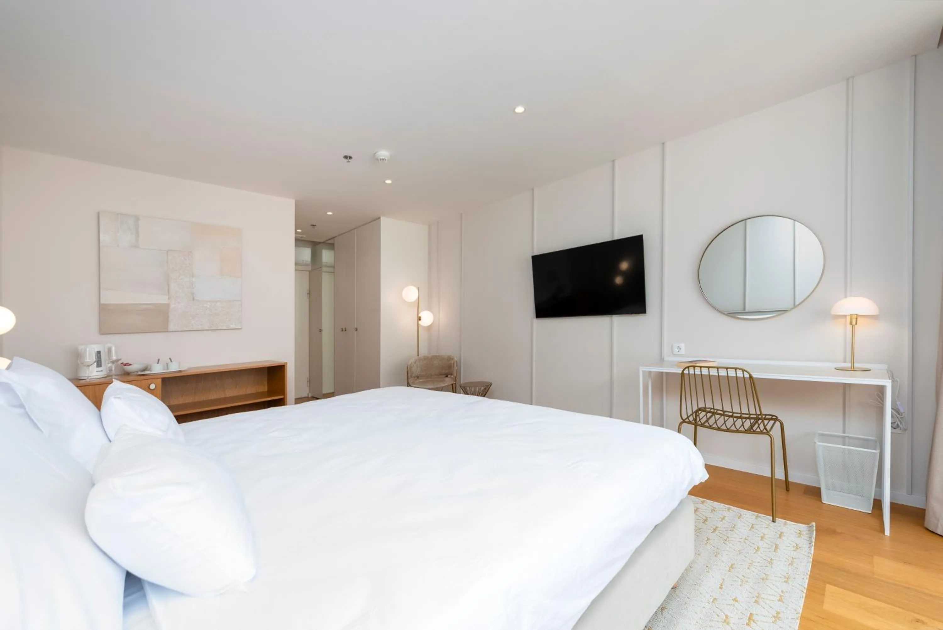 TV and multimedia, Bed in City Residences