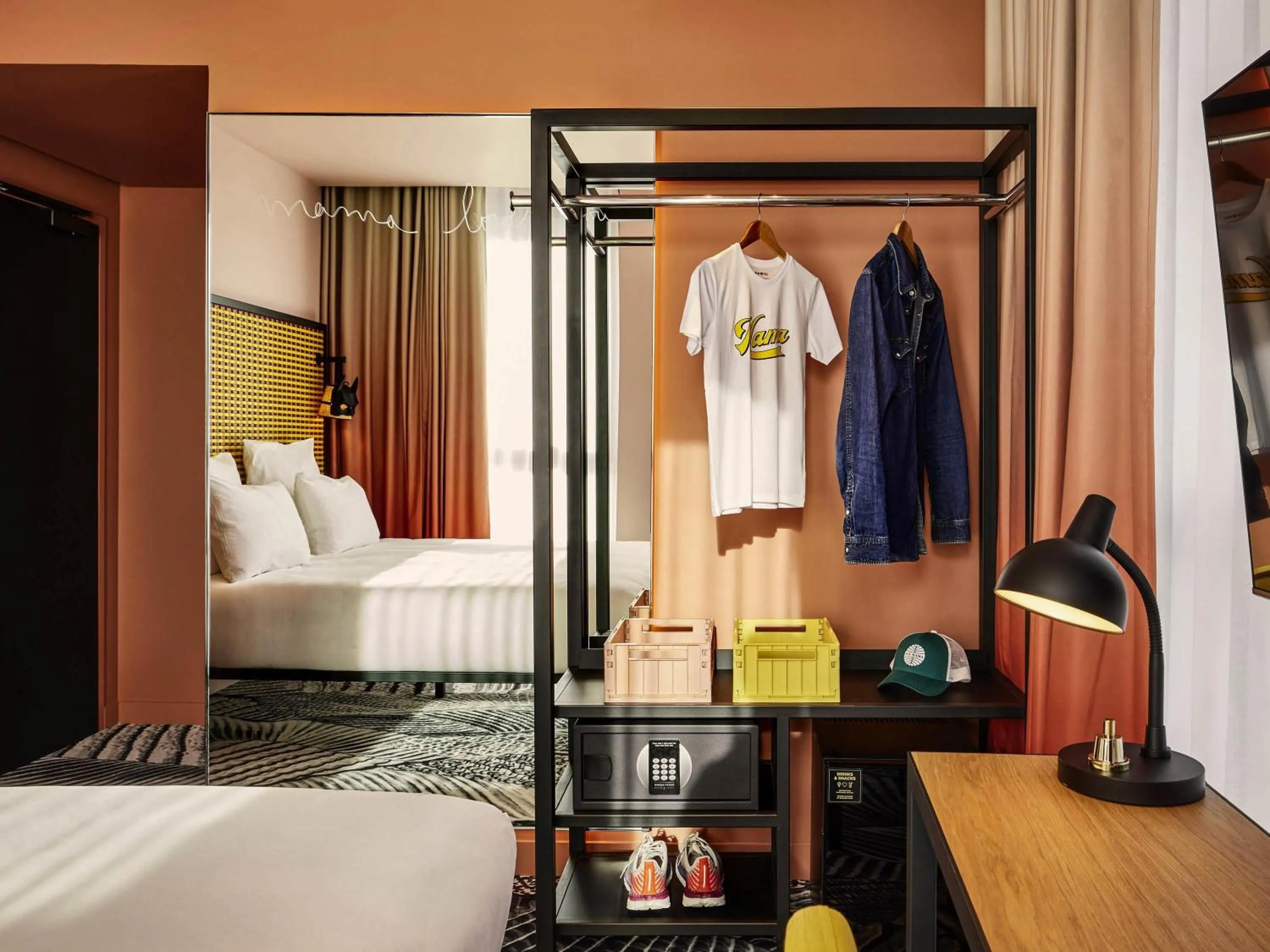 Bedroom, Bed in Mama Shelter Dijon