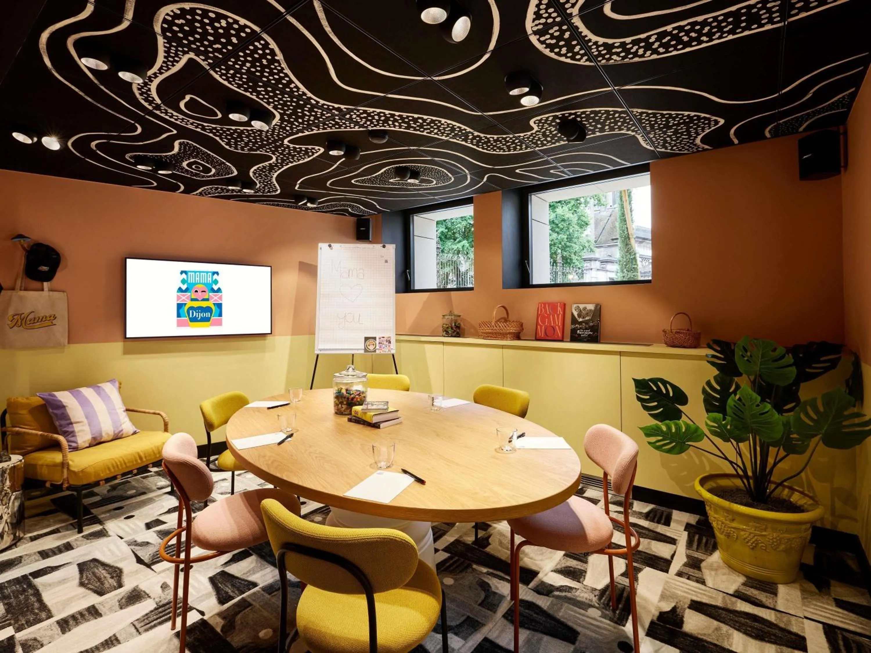 Meeting/conference room in Mama Shelter Dijon