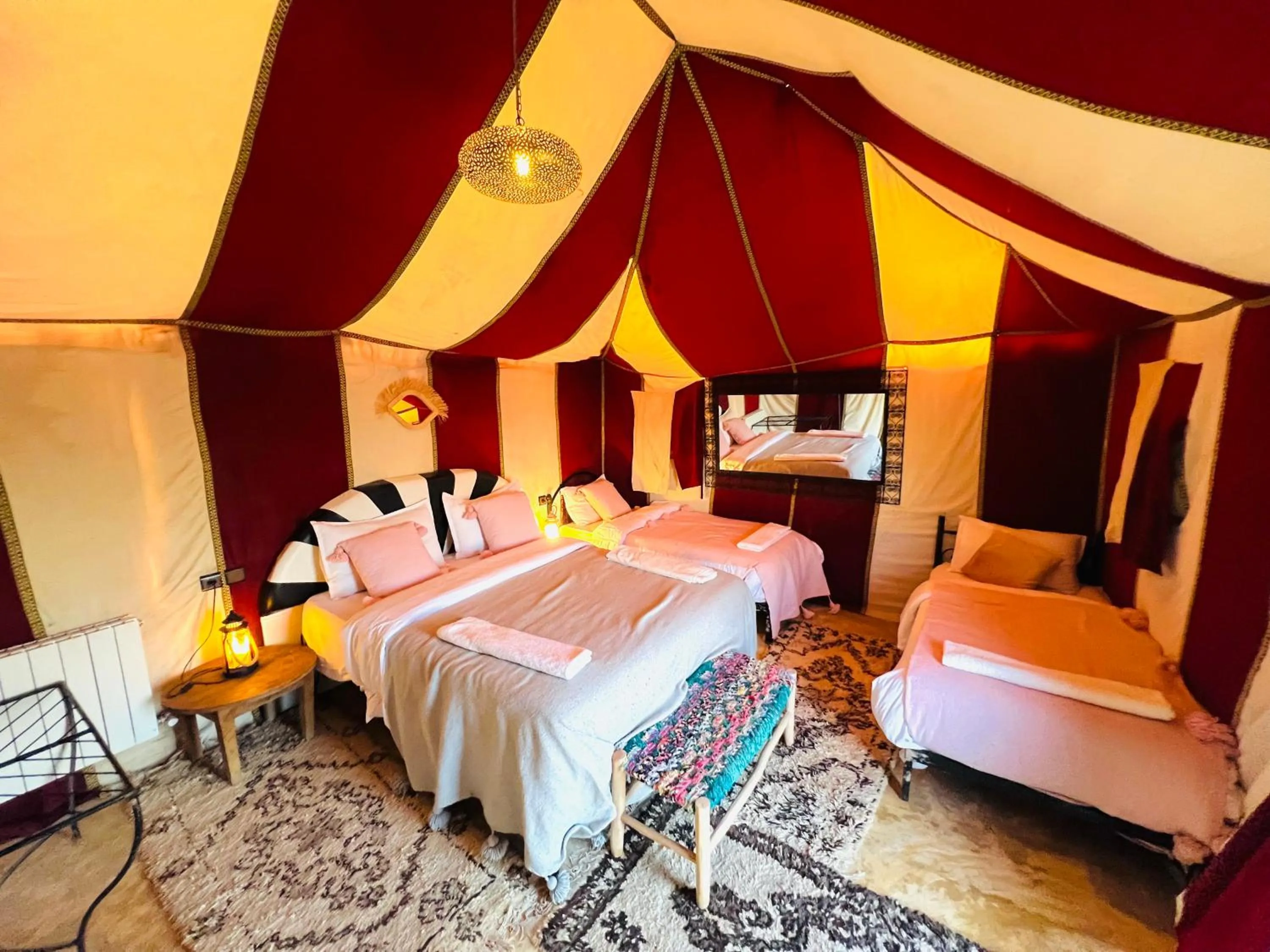 Bed in Horaz desert Camp