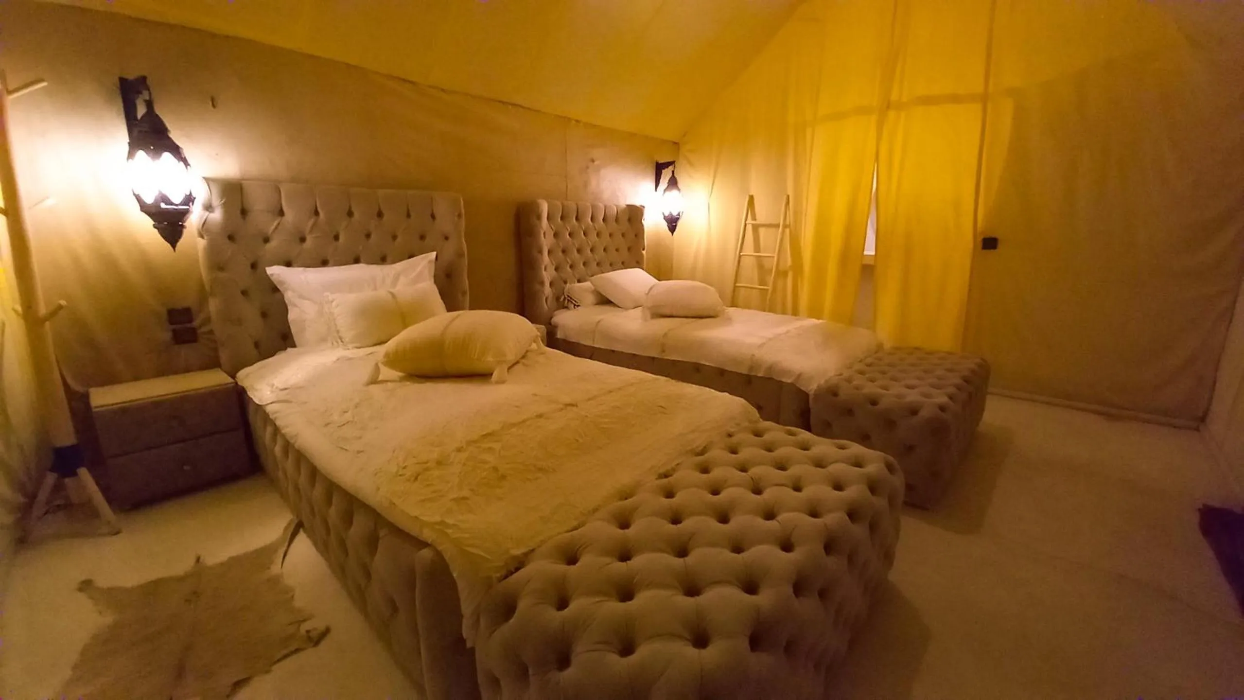 Bed in Horaz desert Camp