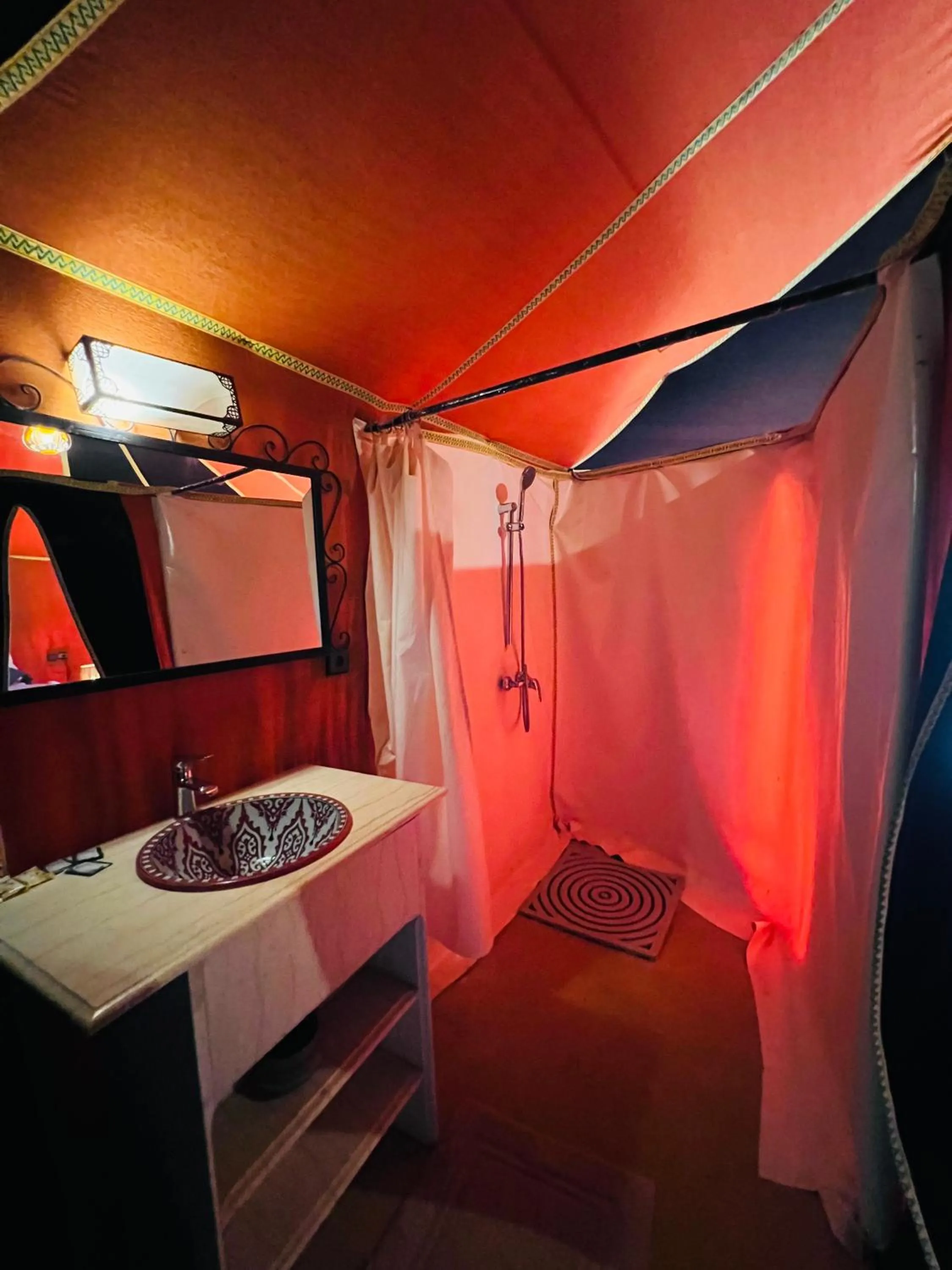 Bed in Horaz desert Camp