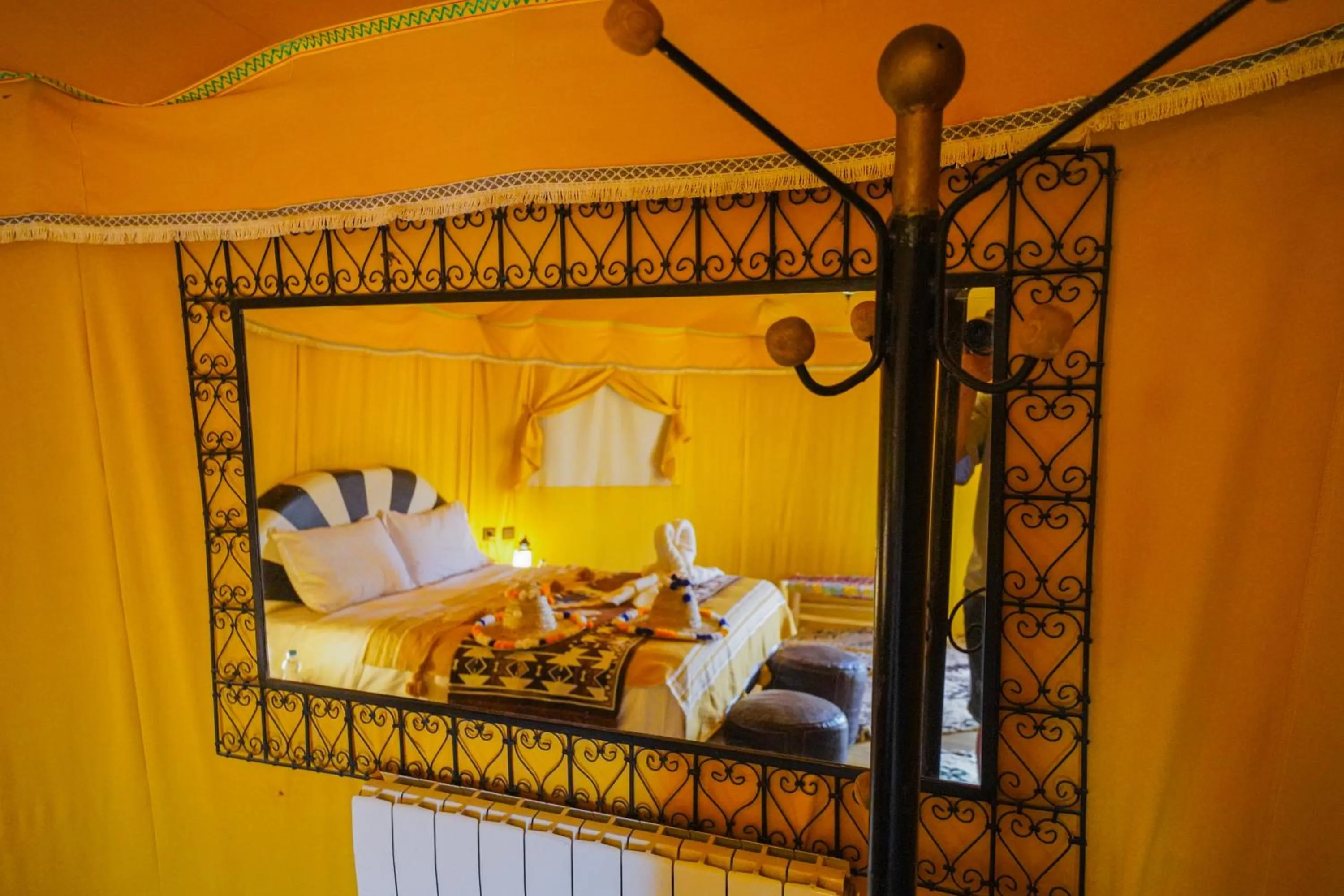 Bed in Horaz desert Camp