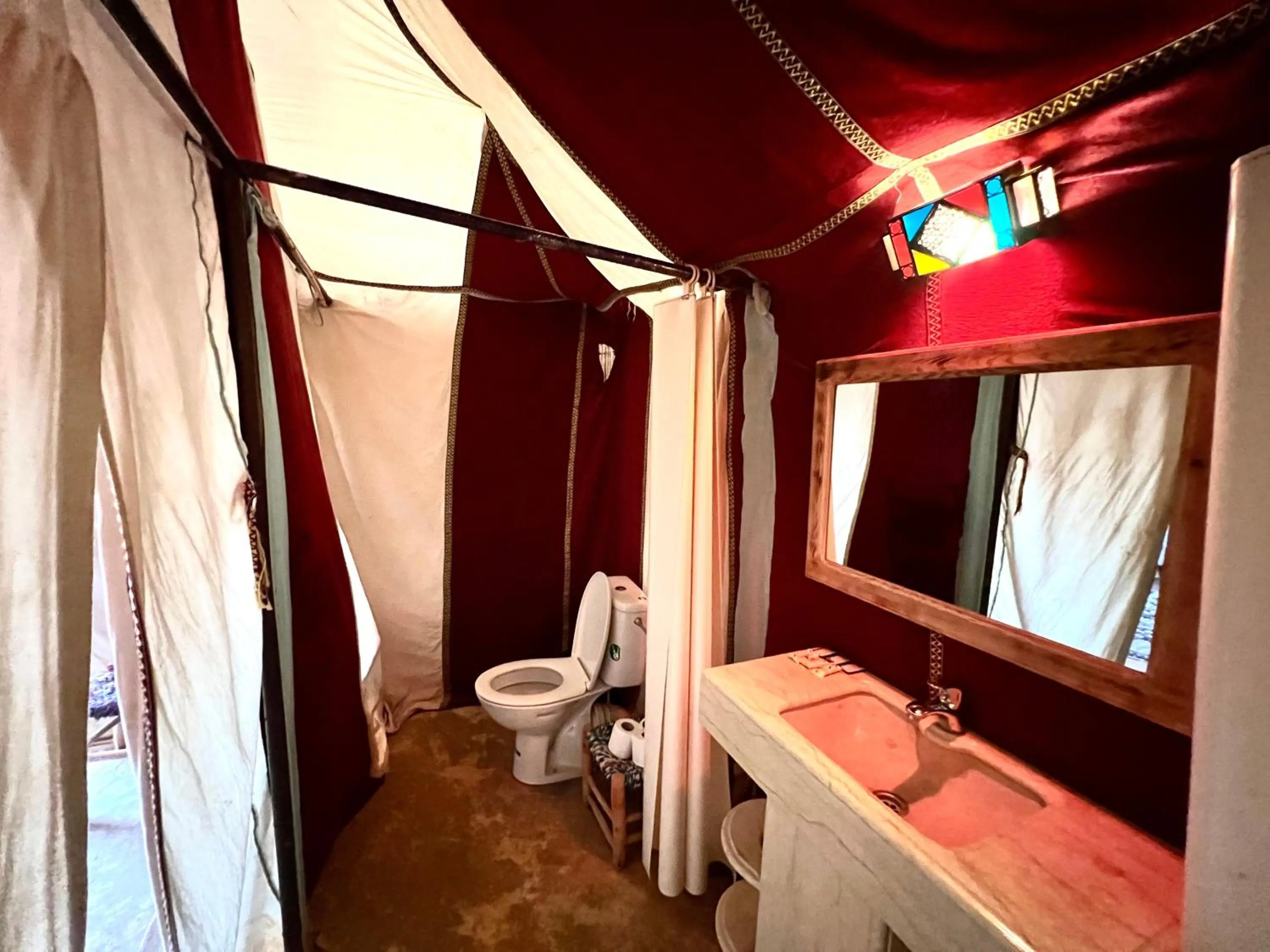 Toilet in Horaz desert Camp