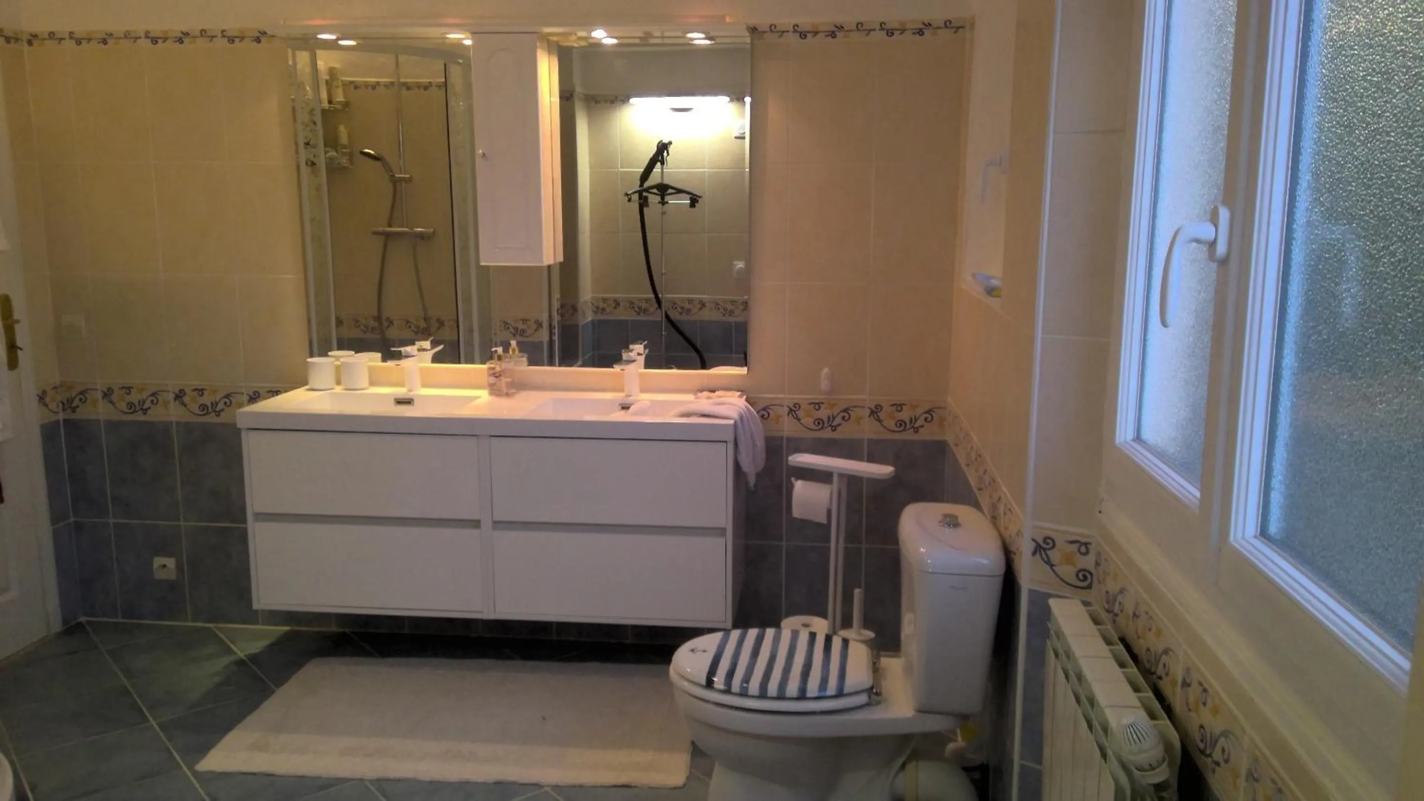 Bathroom in les petites terrasses