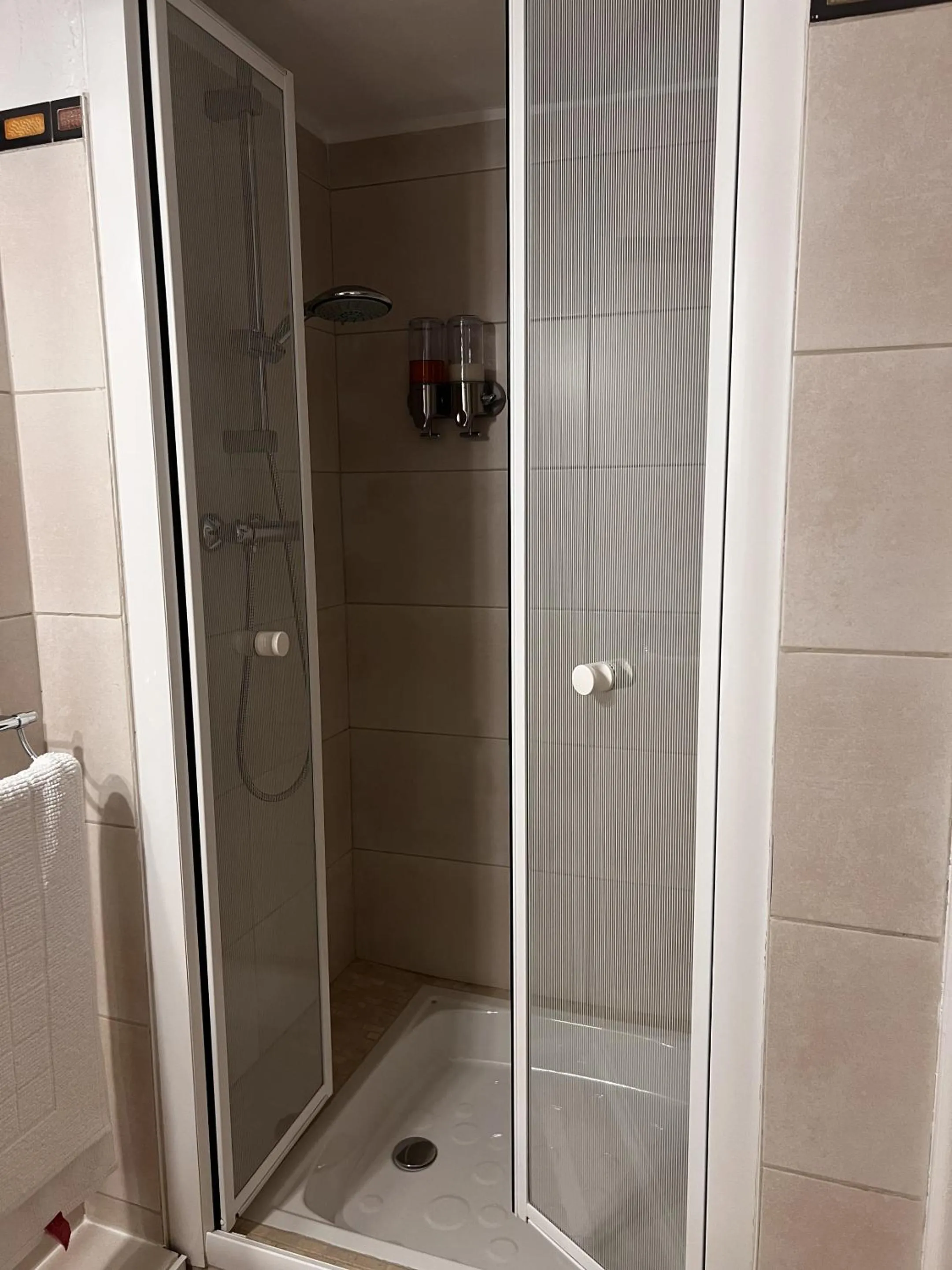 Bathroom in les petites terrasses