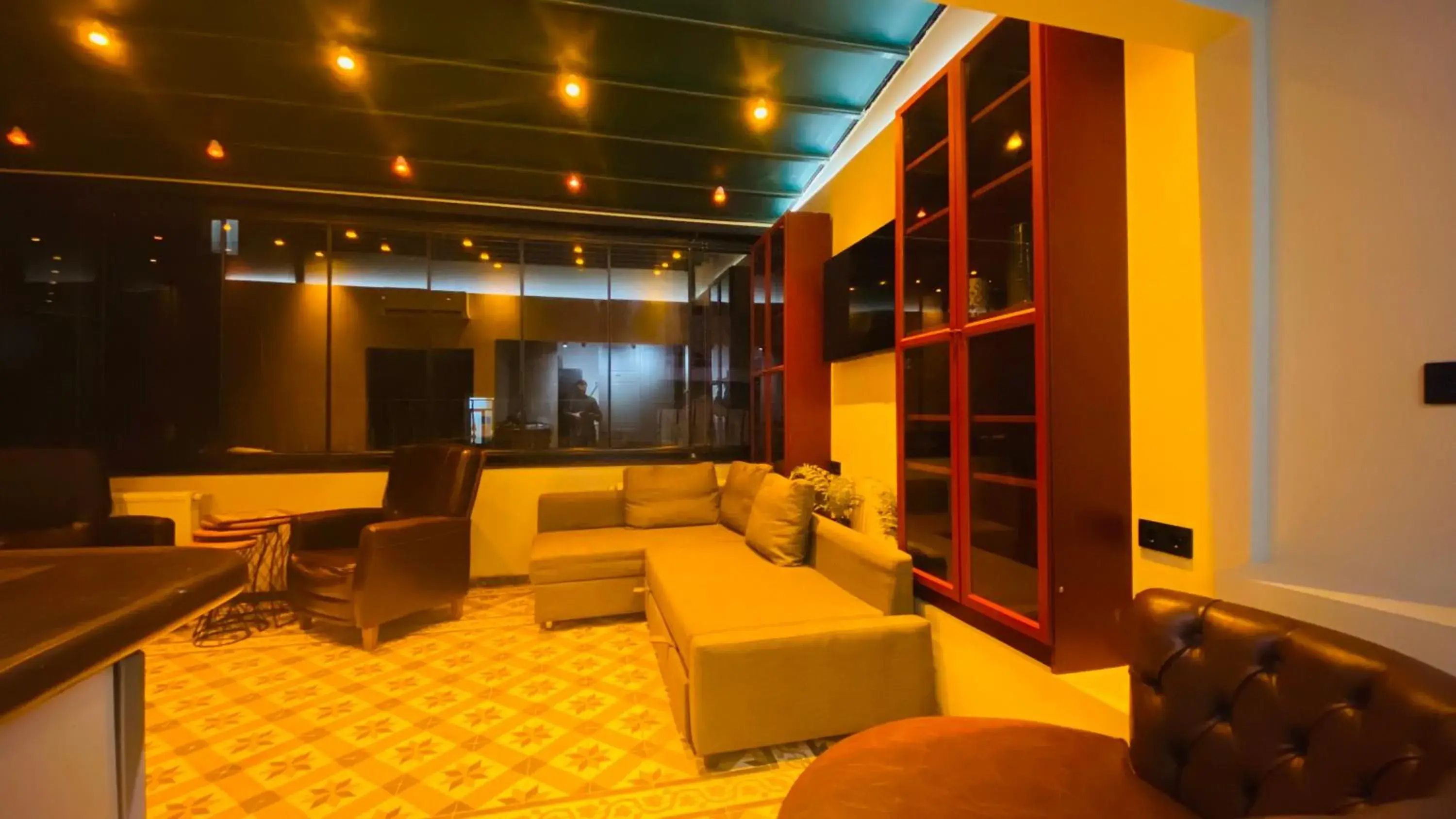 TV and multimedia in The House Company TV and multimedia in The House Company