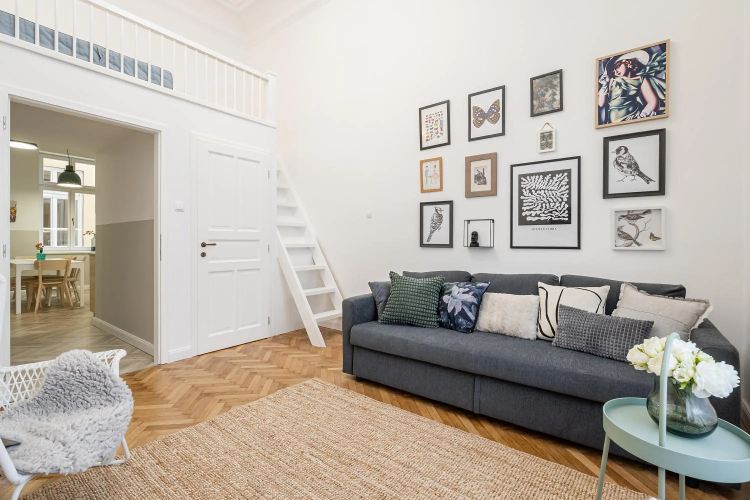 Atmos Glare Apartment