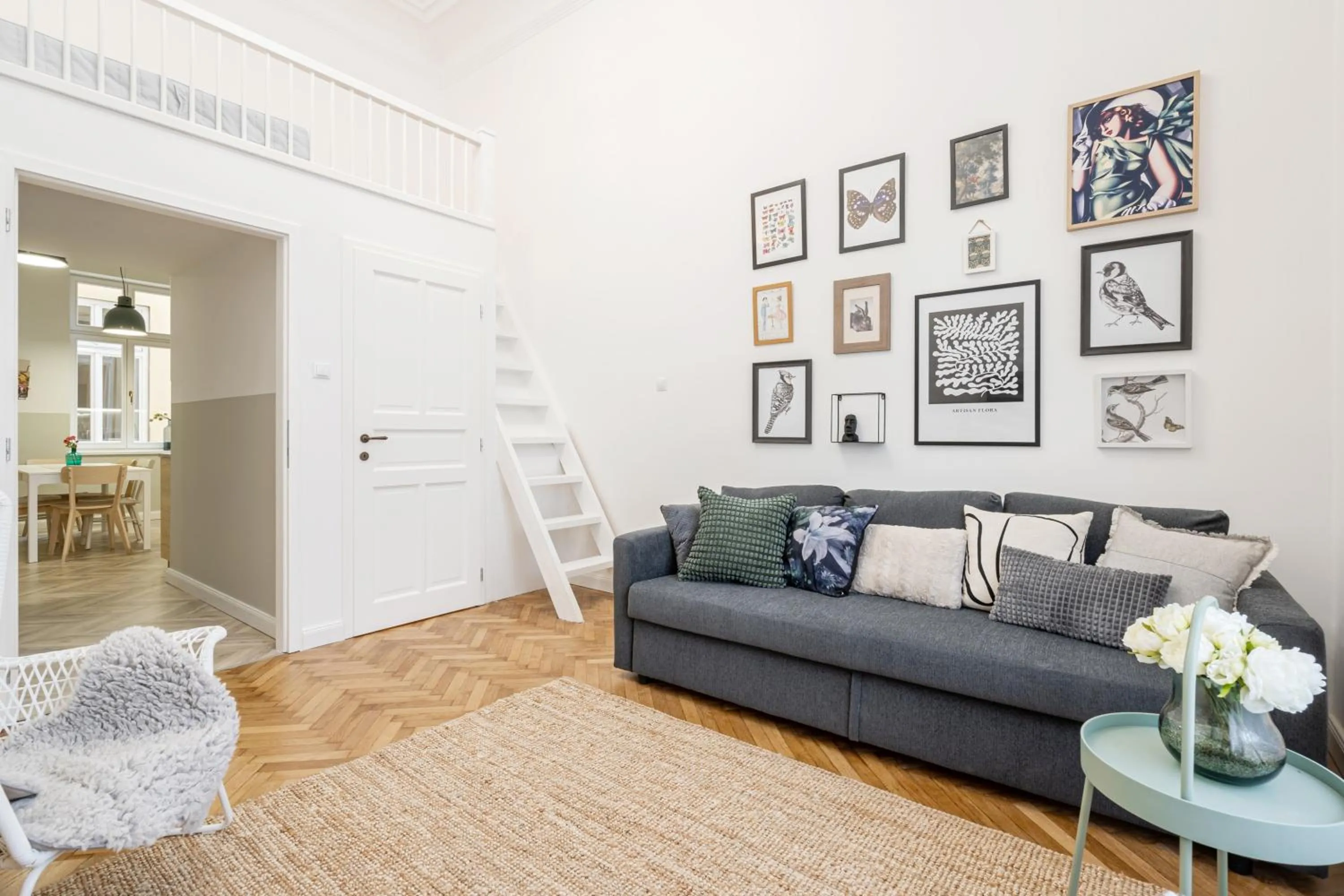 Atmos Glare Apartment