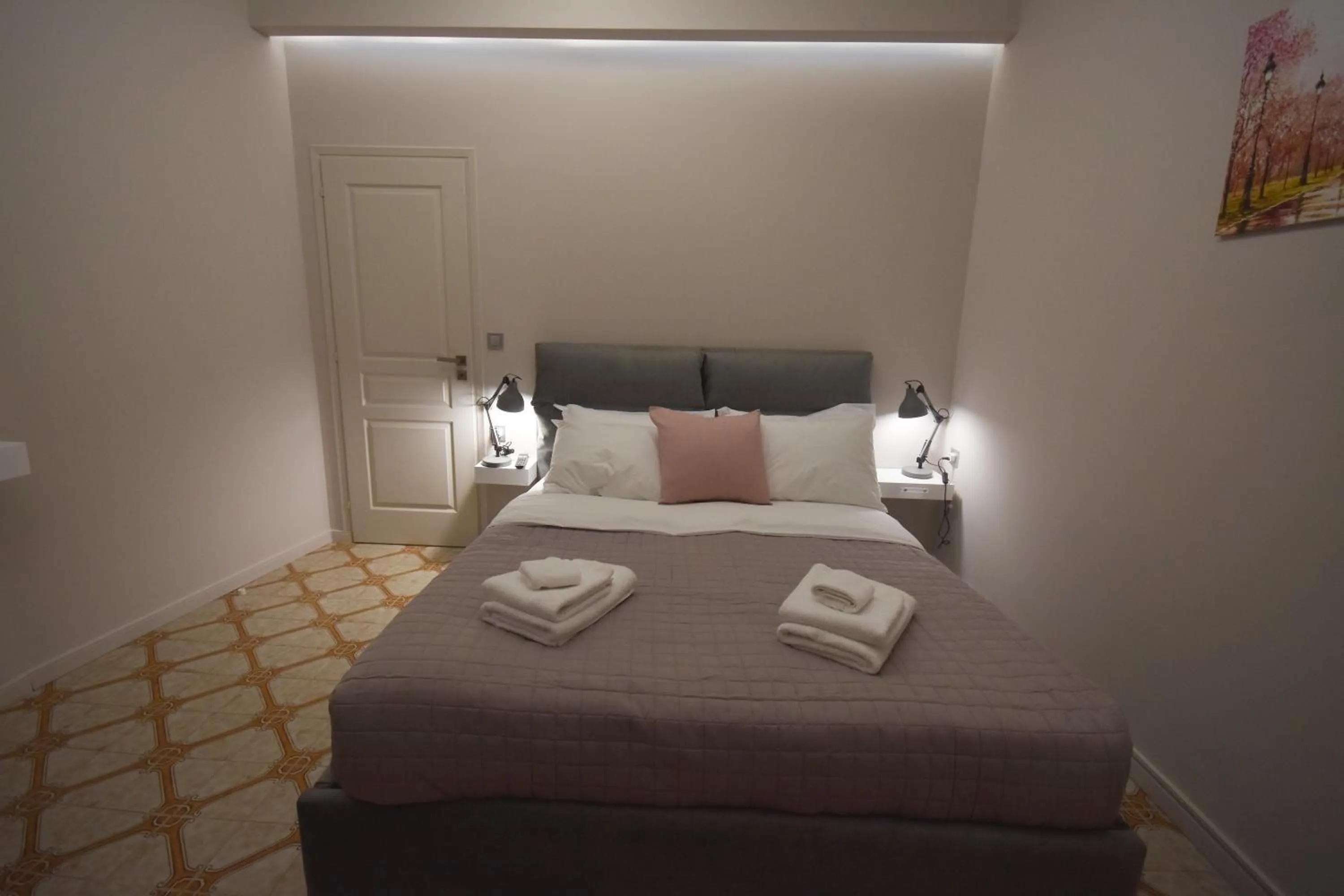 Bed in K&C Rooms- Apartments