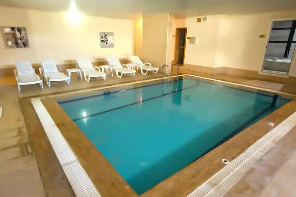 Swimming pool in AKBÜK Palace Resıdence