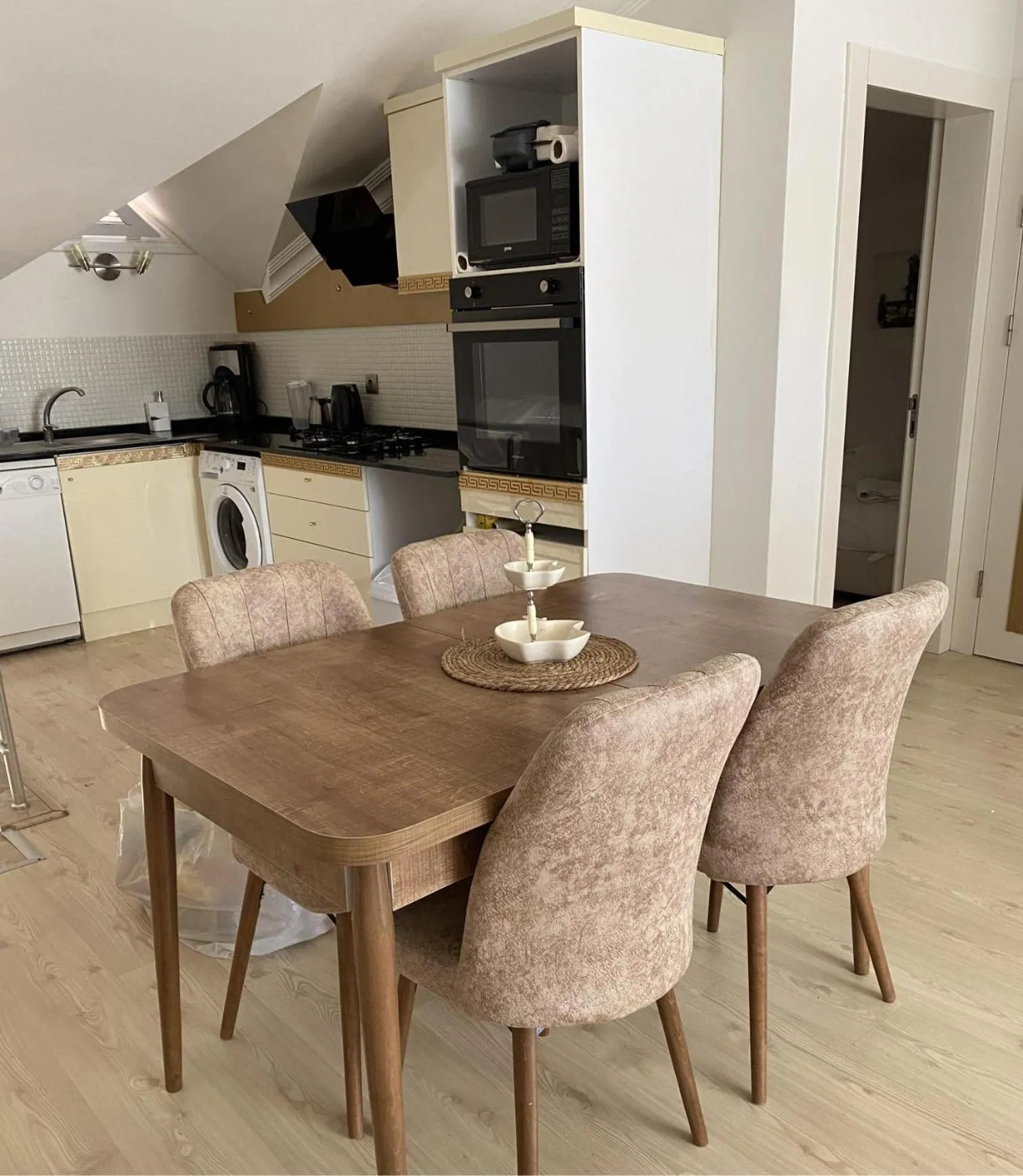 Kitchen or kitchenette in AKBÜK Palace Resıdence