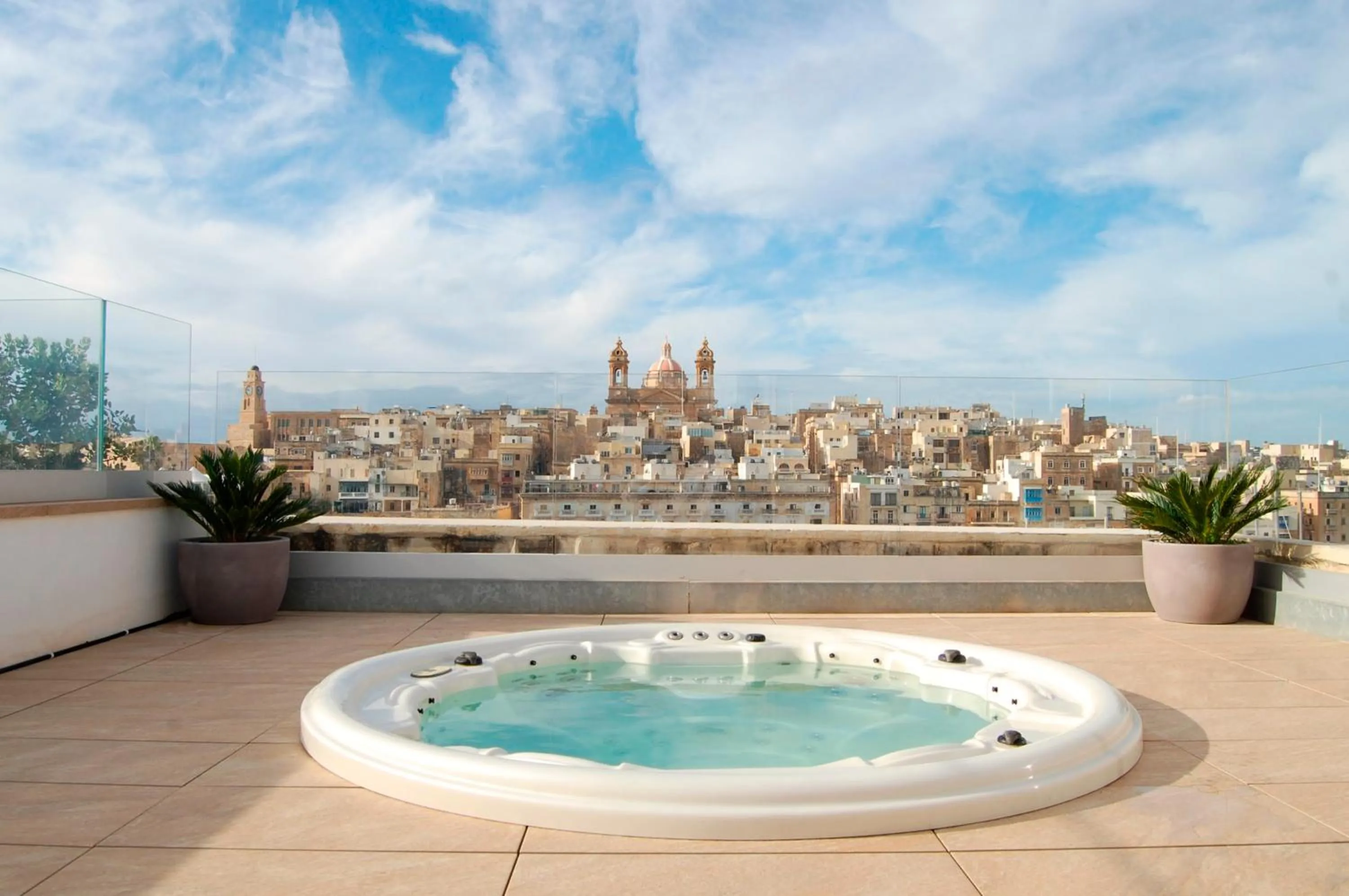 Hot Tub in IBB Hotel Palazzo Bettina Malta