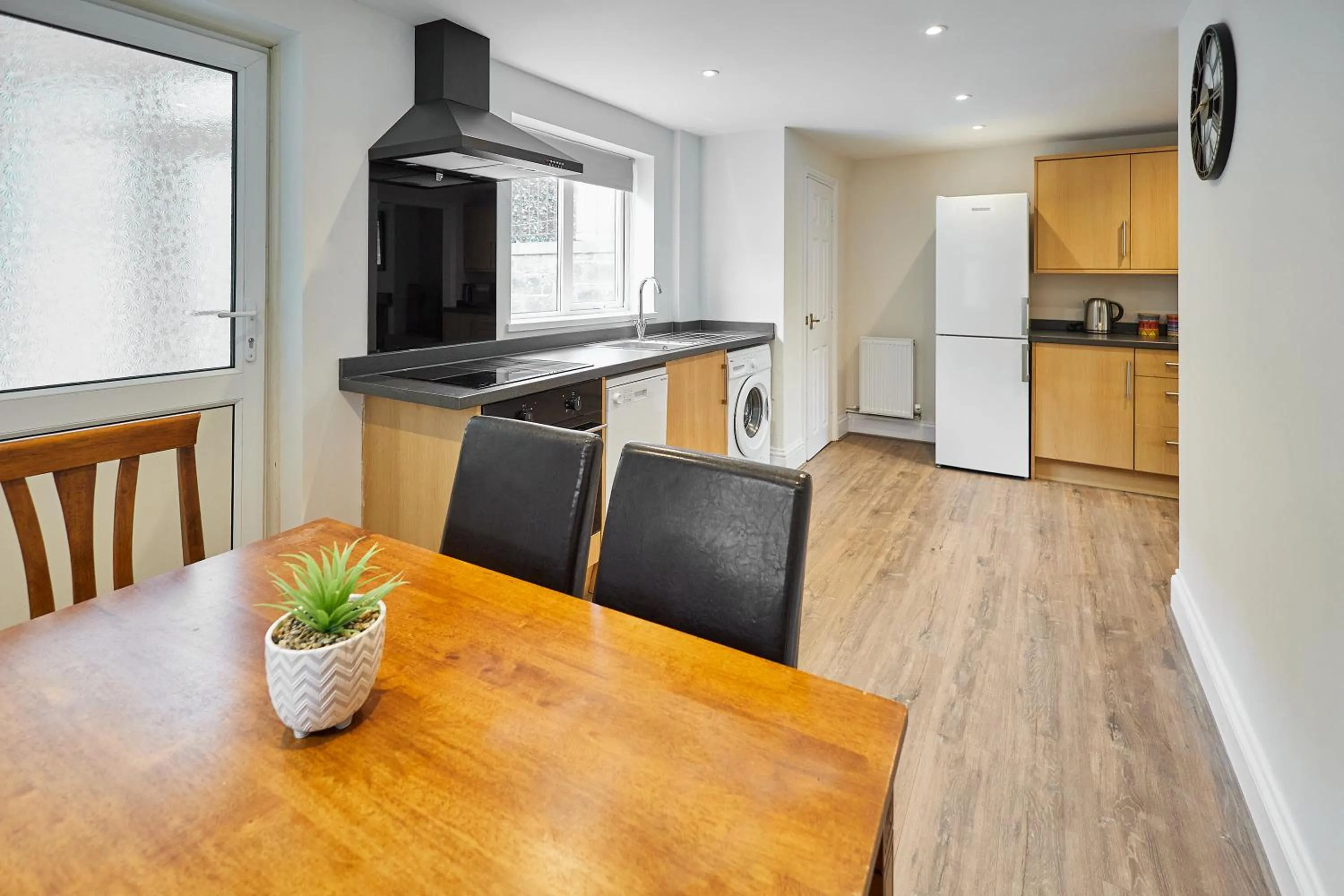Kitchen or kitchenette in Host & Stay - Greens Yard House