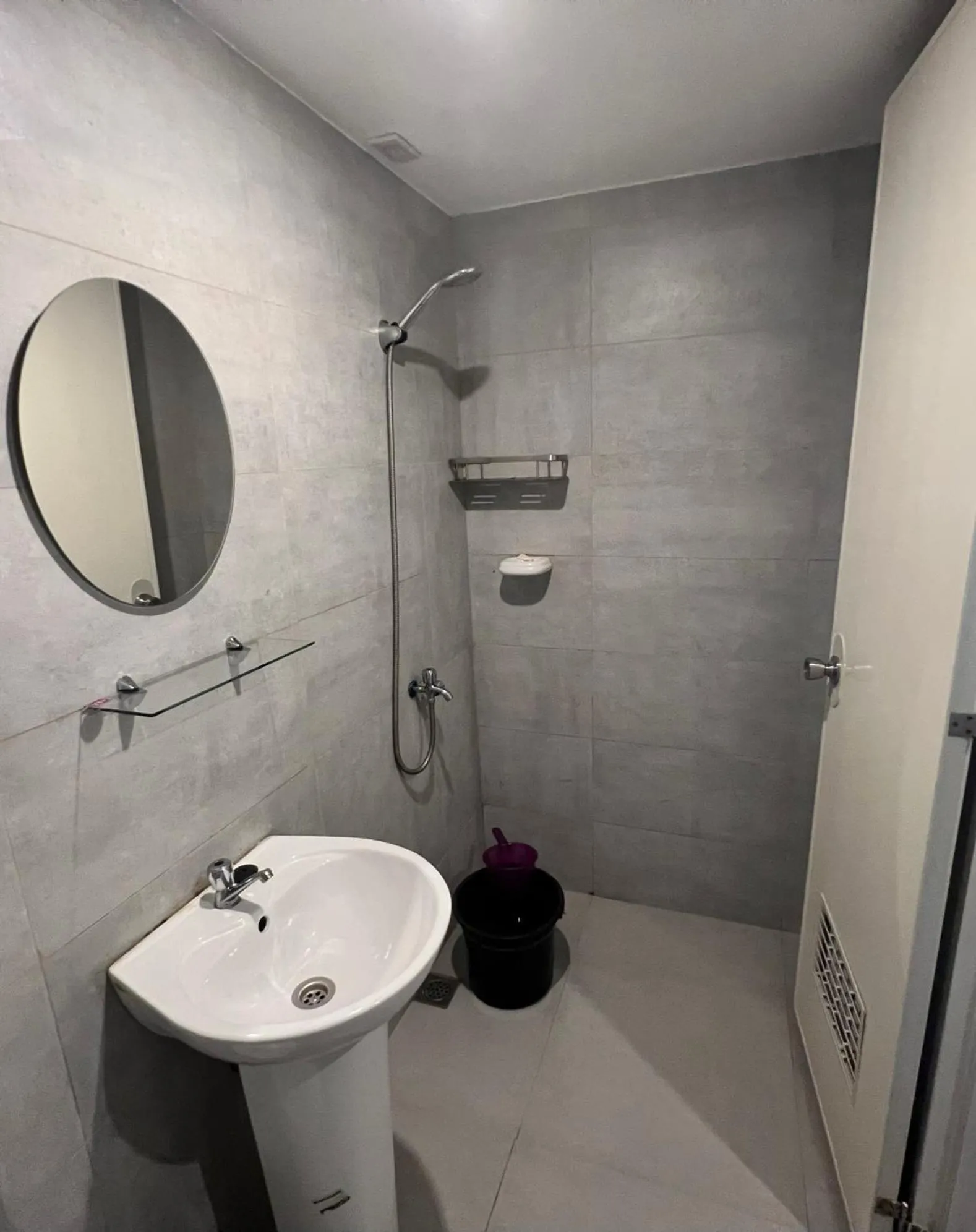 Shower in Staycation Condotel Room To Stay